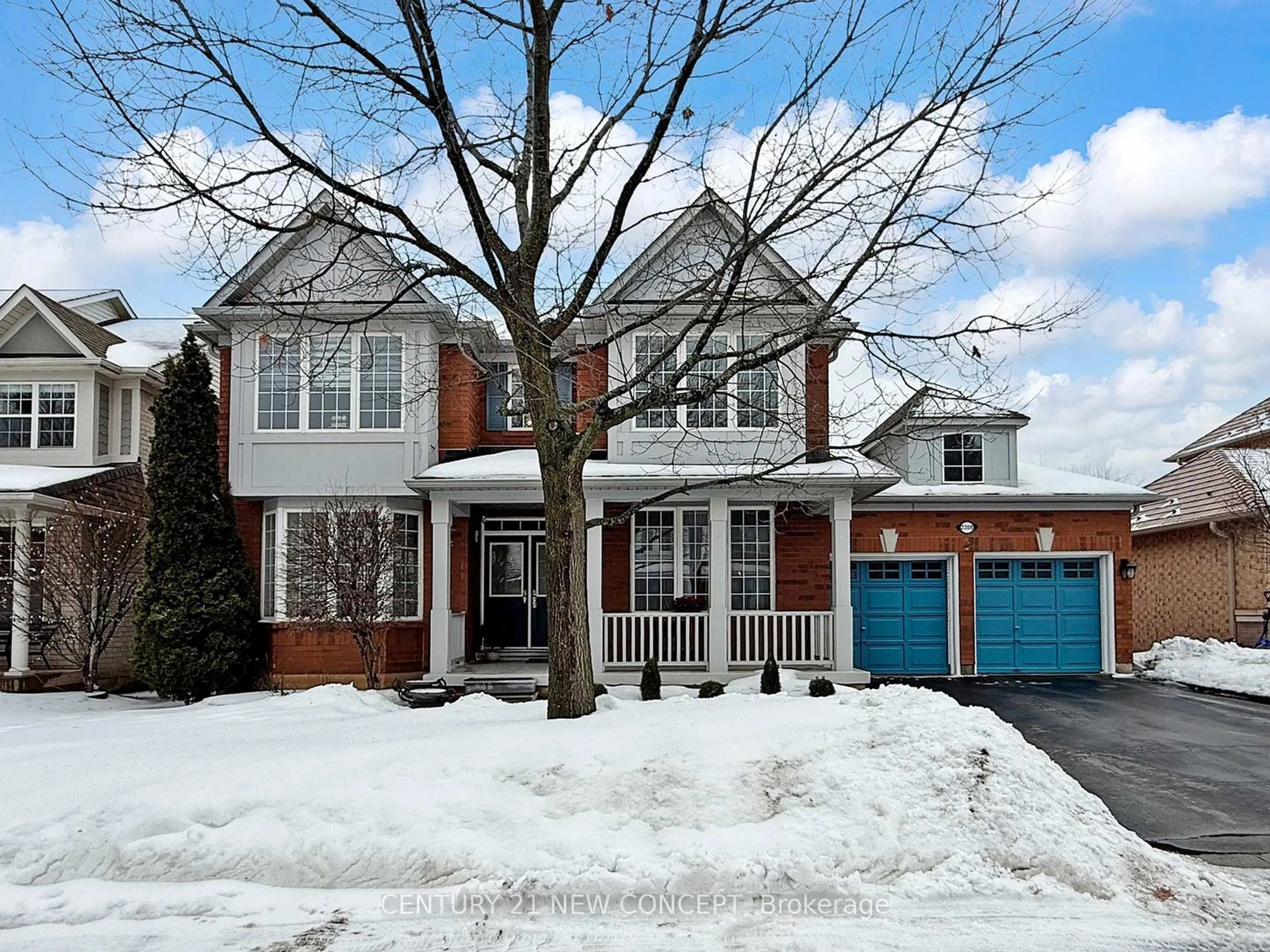 Home with brick exterior material, street for 2208 Glengrove Cres, Oakville Ontario L6M 3X5