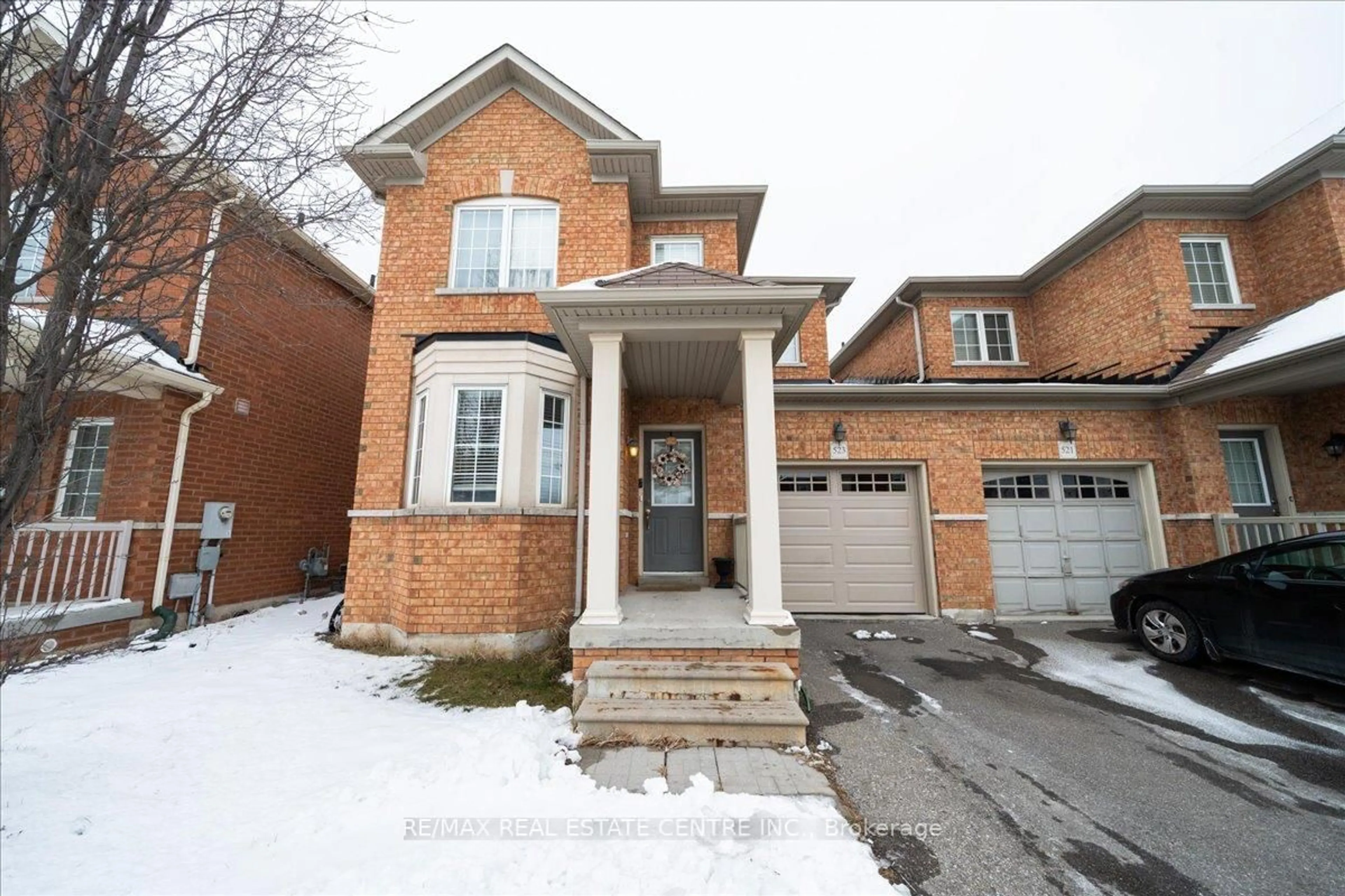 Home with brick exterior material, street for 523 Nairn Circ, Milton Ontario L9T 8A5