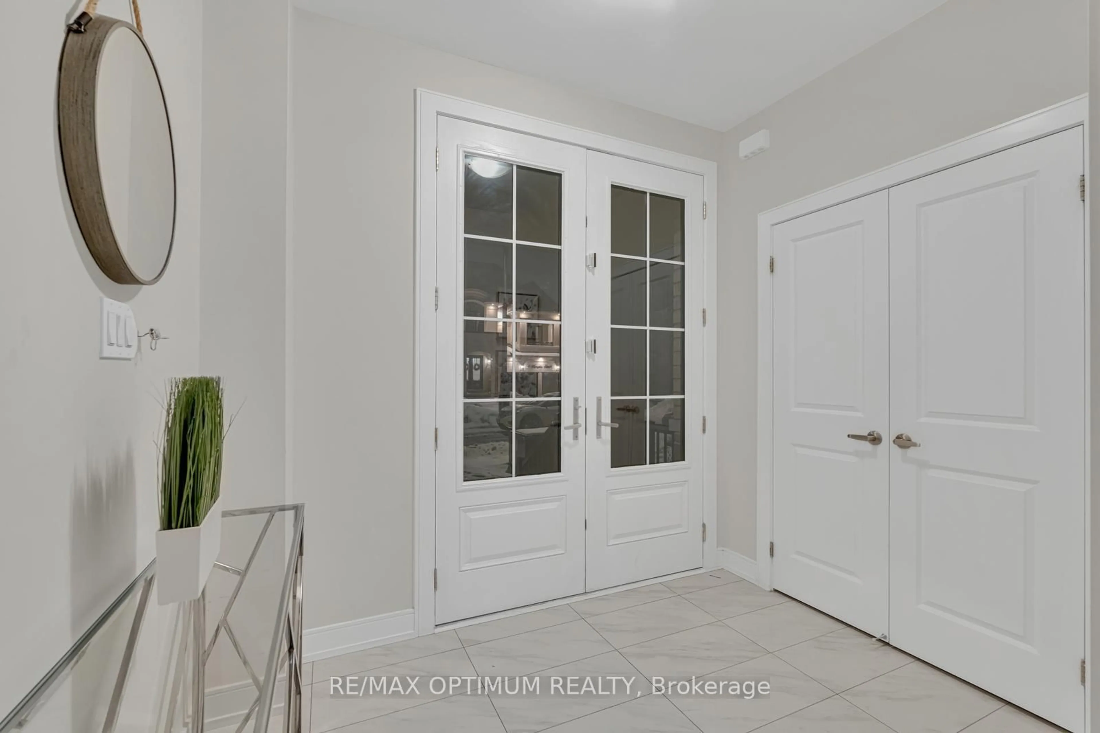 Indoor entryway for 9 Bergin St, Brampton Ontario L6X 0X1