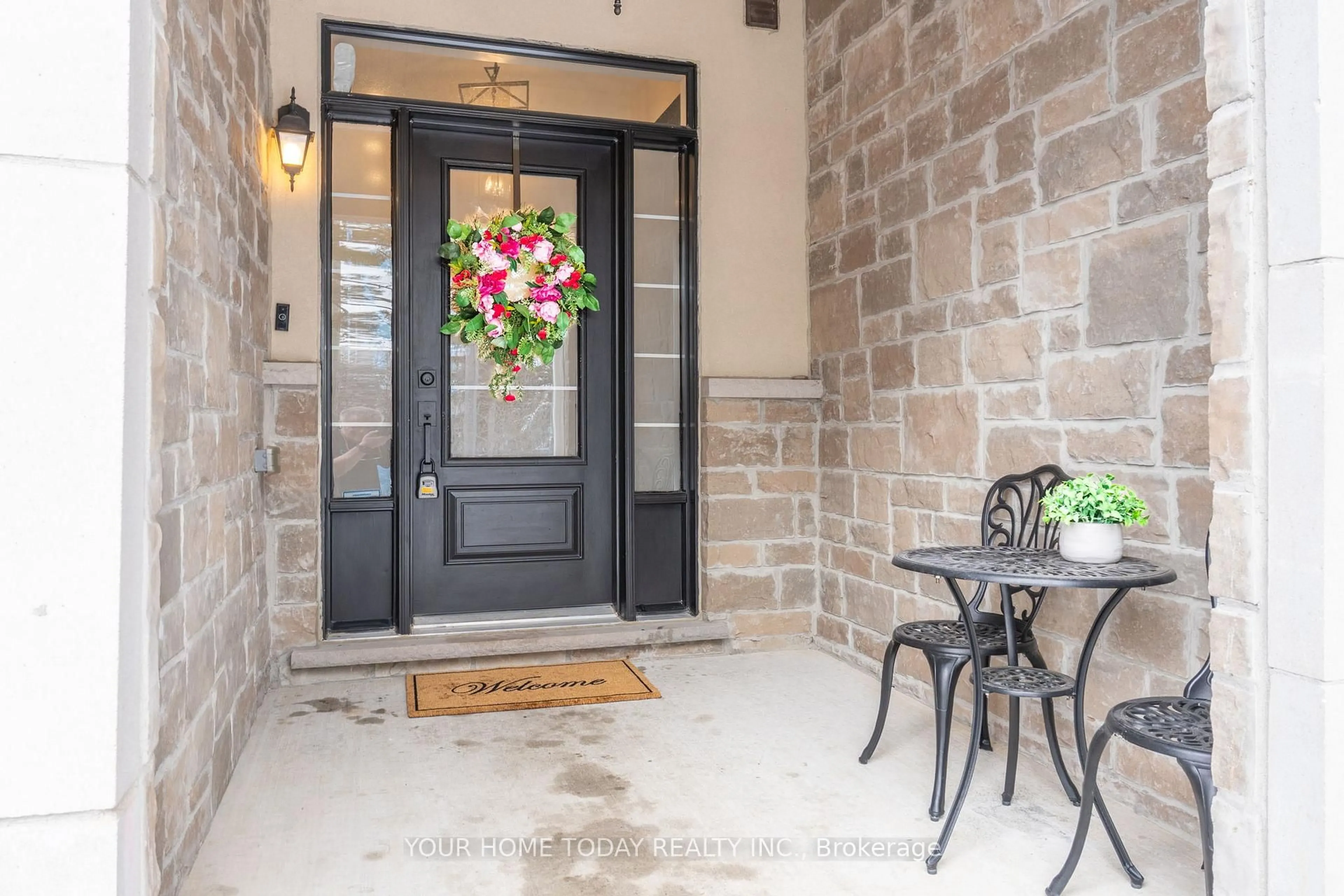 Indoor entryway for 37 Ridgegate Cres, Halton Hills Ontario L7G 0L6