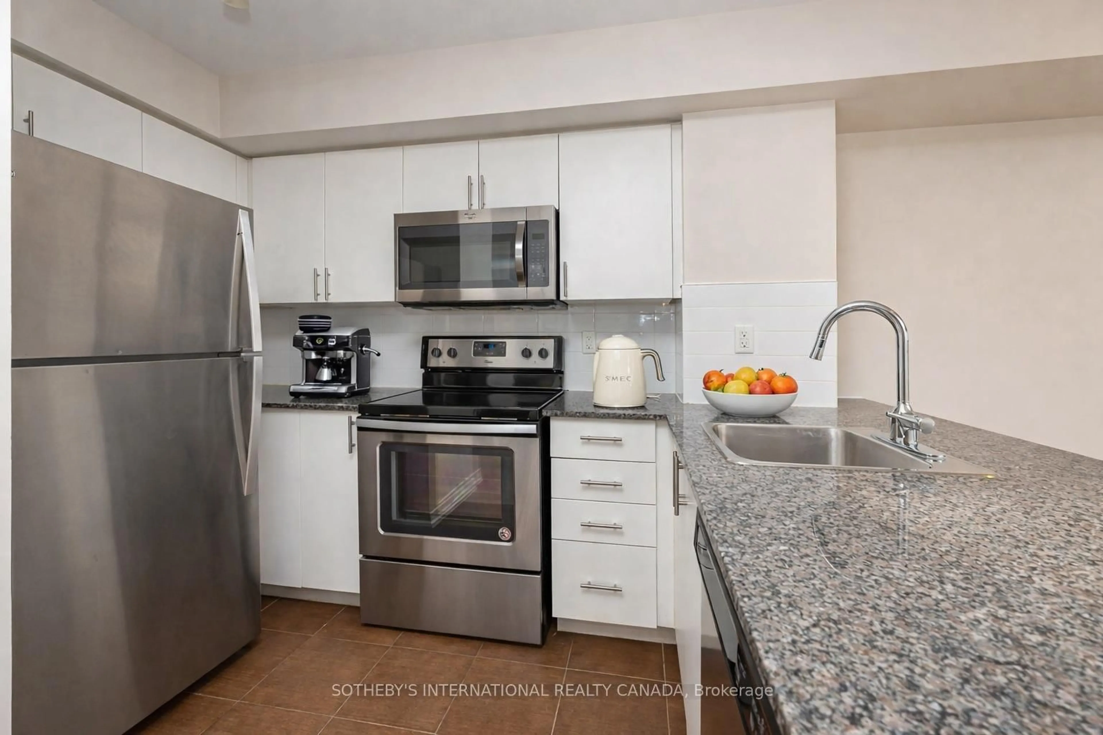 Standard kitchen, unknown for 1420 Dupont St #512, Toronto Ontario M6H 0C2