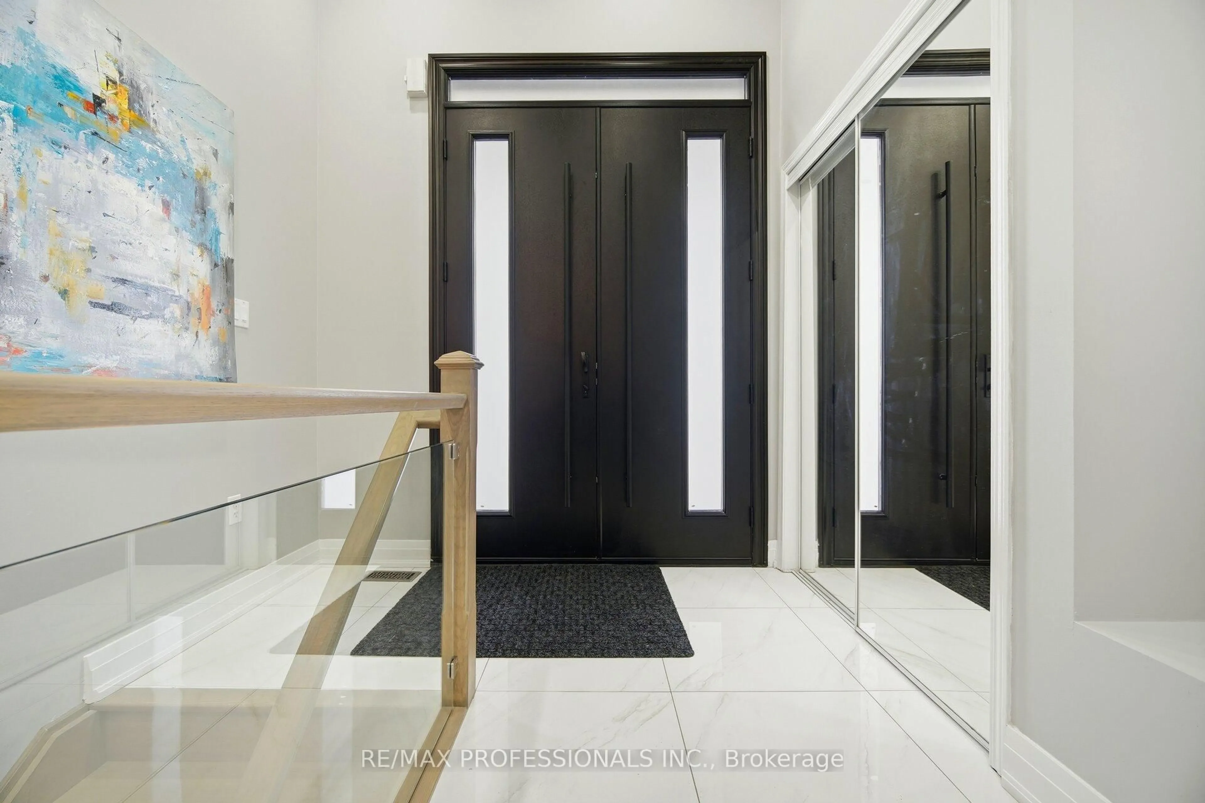 Indoor foyer for 194 Fandango Dr, Brampton Ontario L6X 0L3