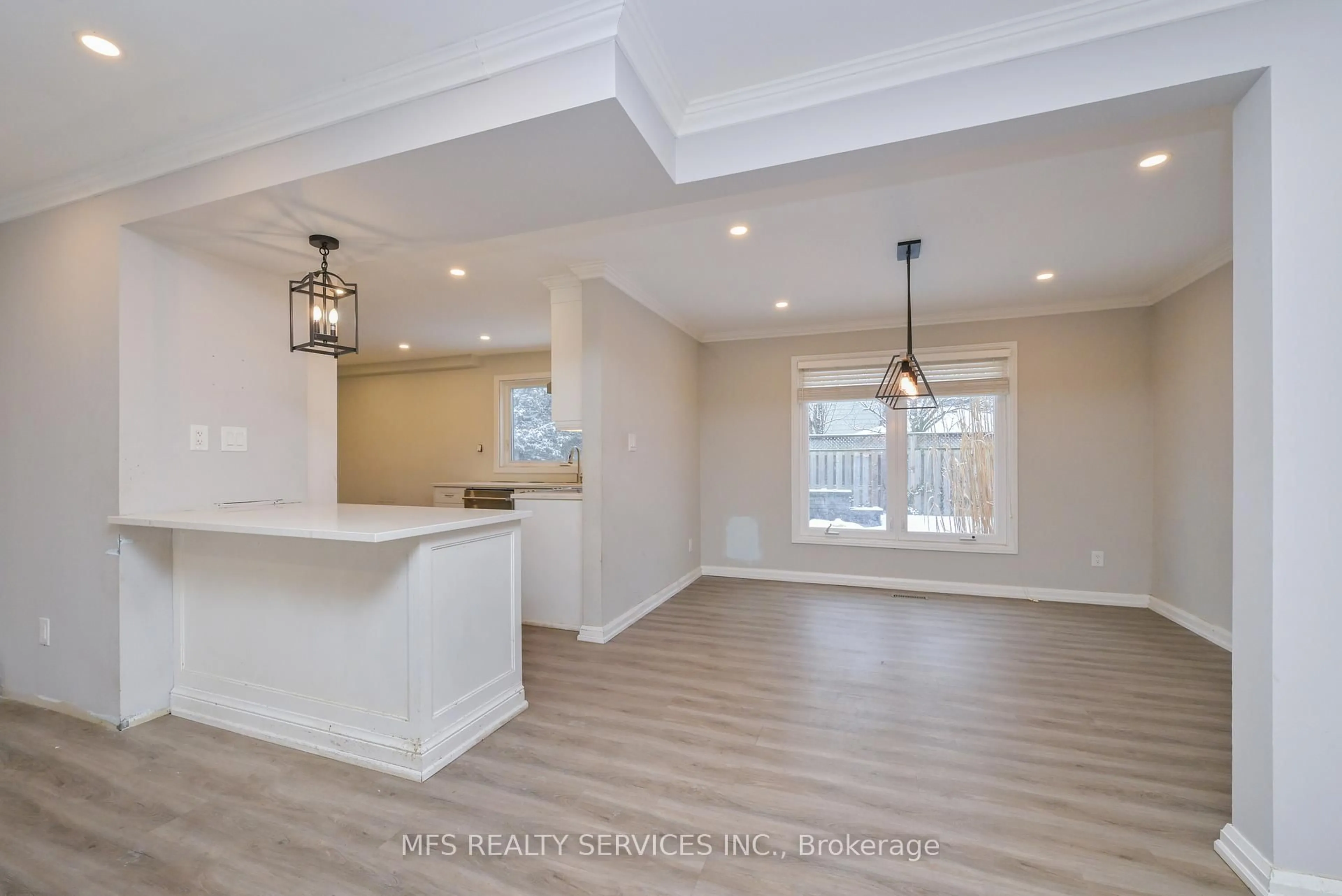 Open concept kitchen, unknown for 1156 Mirada Pl, Mississauga Ontario L5H 3B5