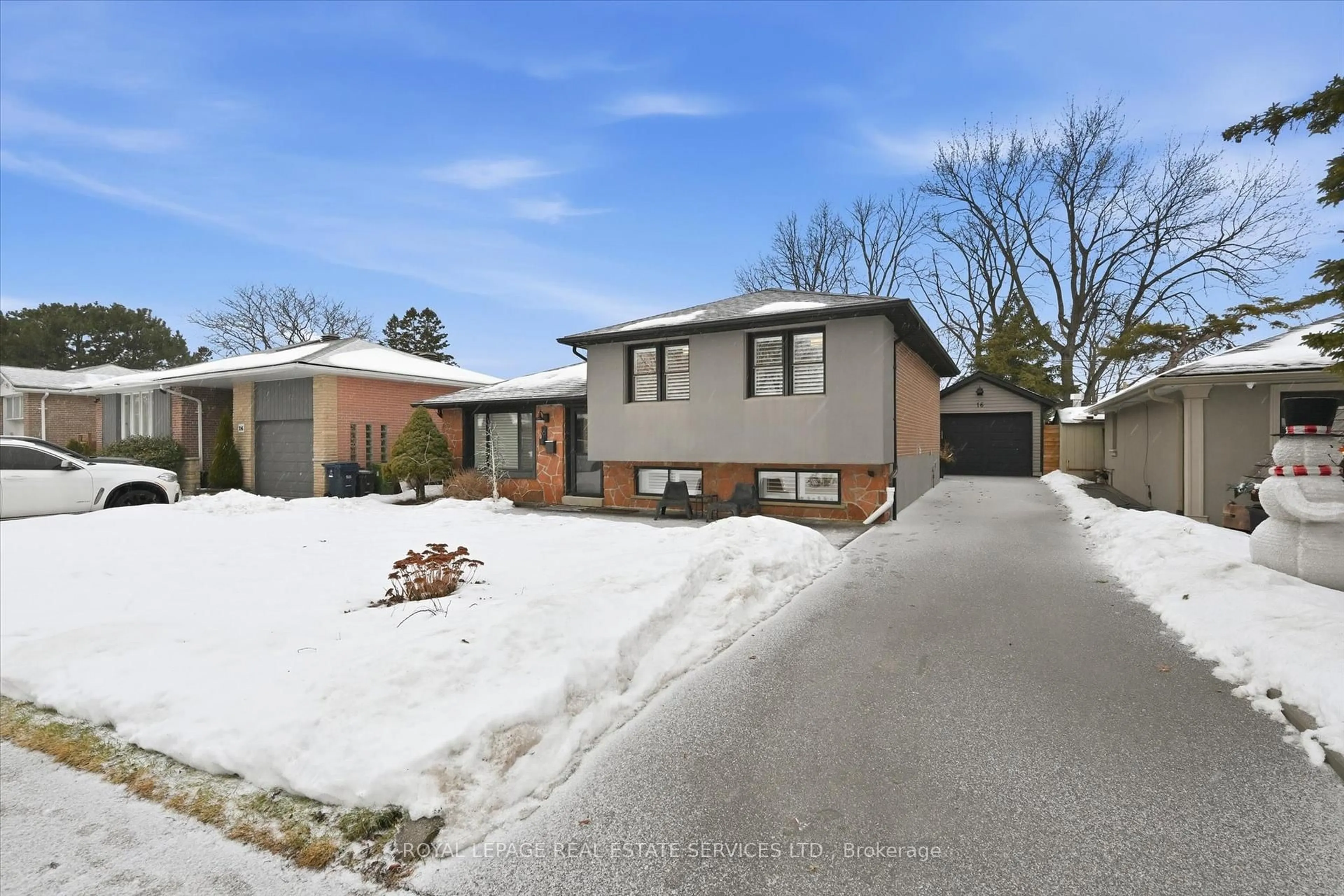 Unknown for 16 Wareside Rd, Toronto Ontario M9C 3B2