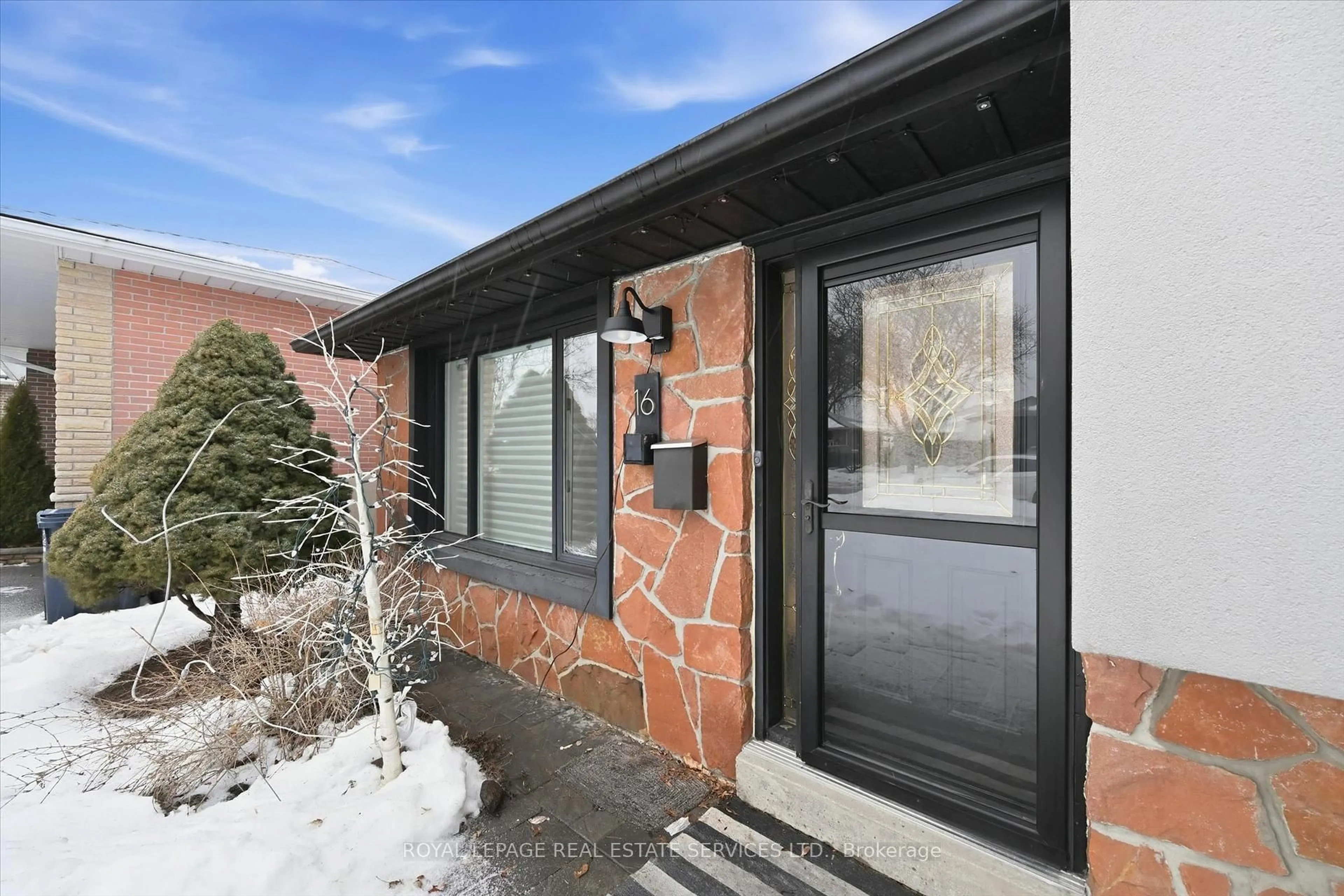 Unknown for 16 Wareside Rd, Toronto Ontario M9C 3B2