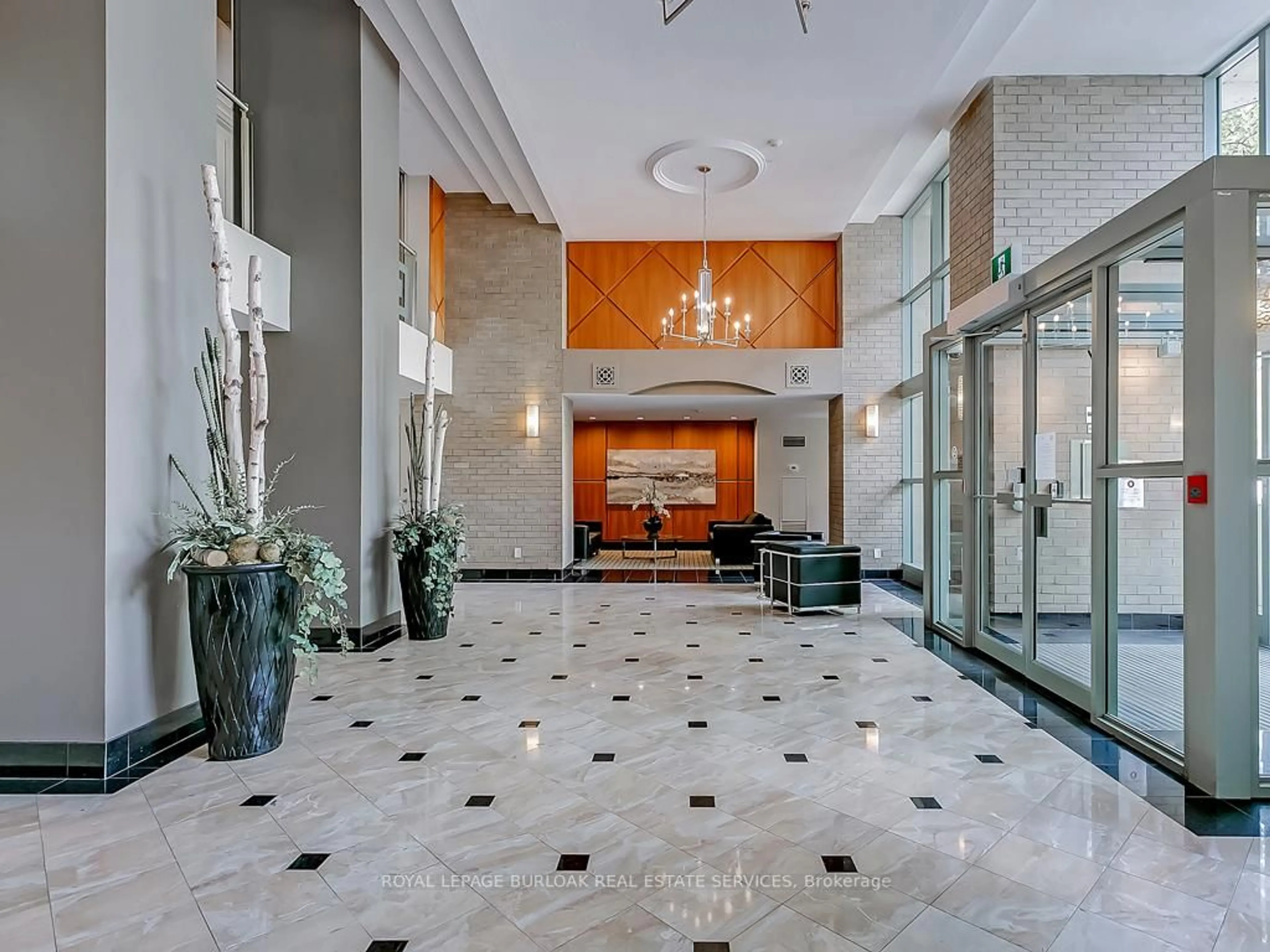 Lobby for 2190 Lakeshore Rd #205, Burlington Ontario L7R 4K1