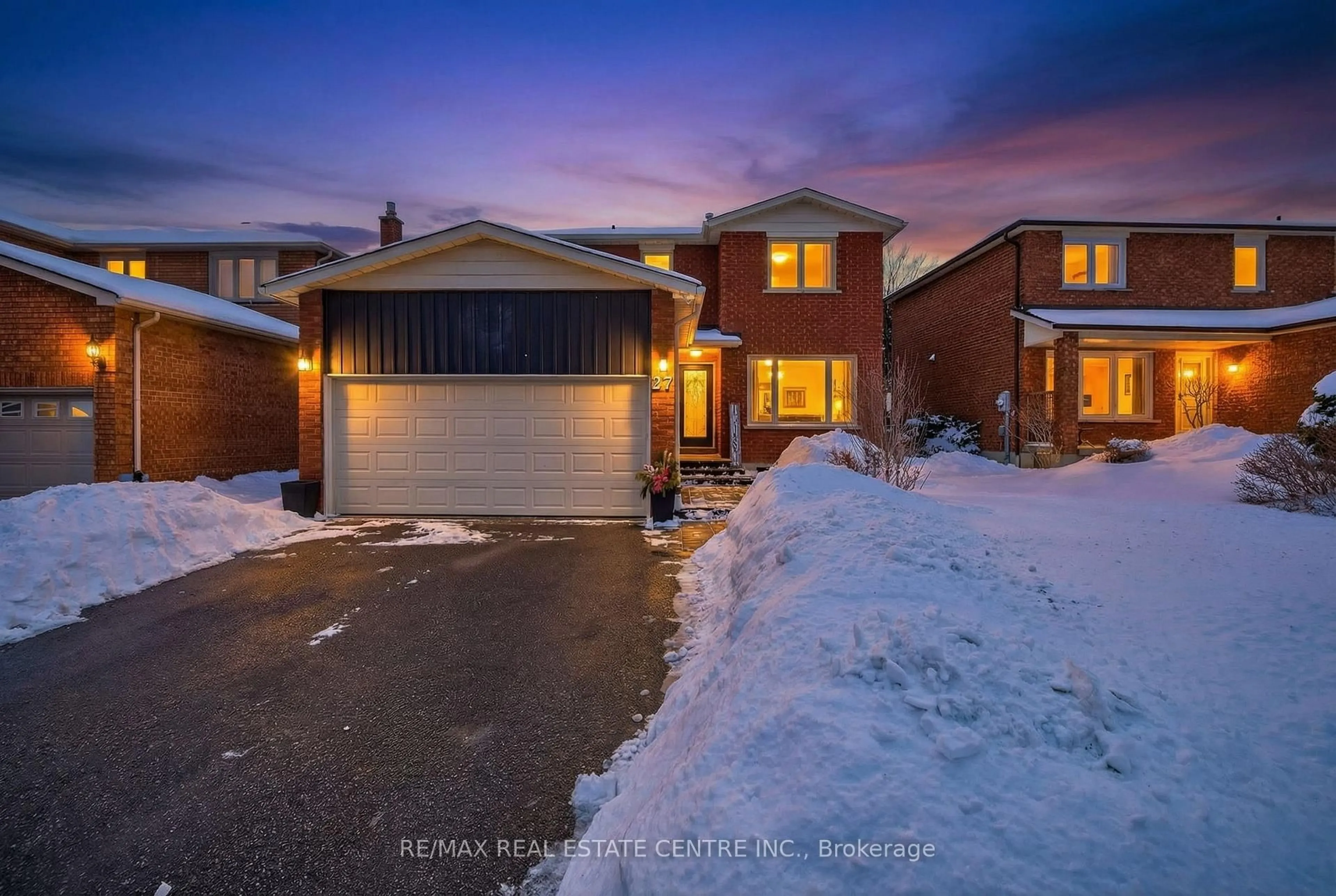 A pic from outside/outdoor area/front of a property/back of a property/a pic from drone, street for 27 De Rose Ave, Caledon Ontario L7E 1B6