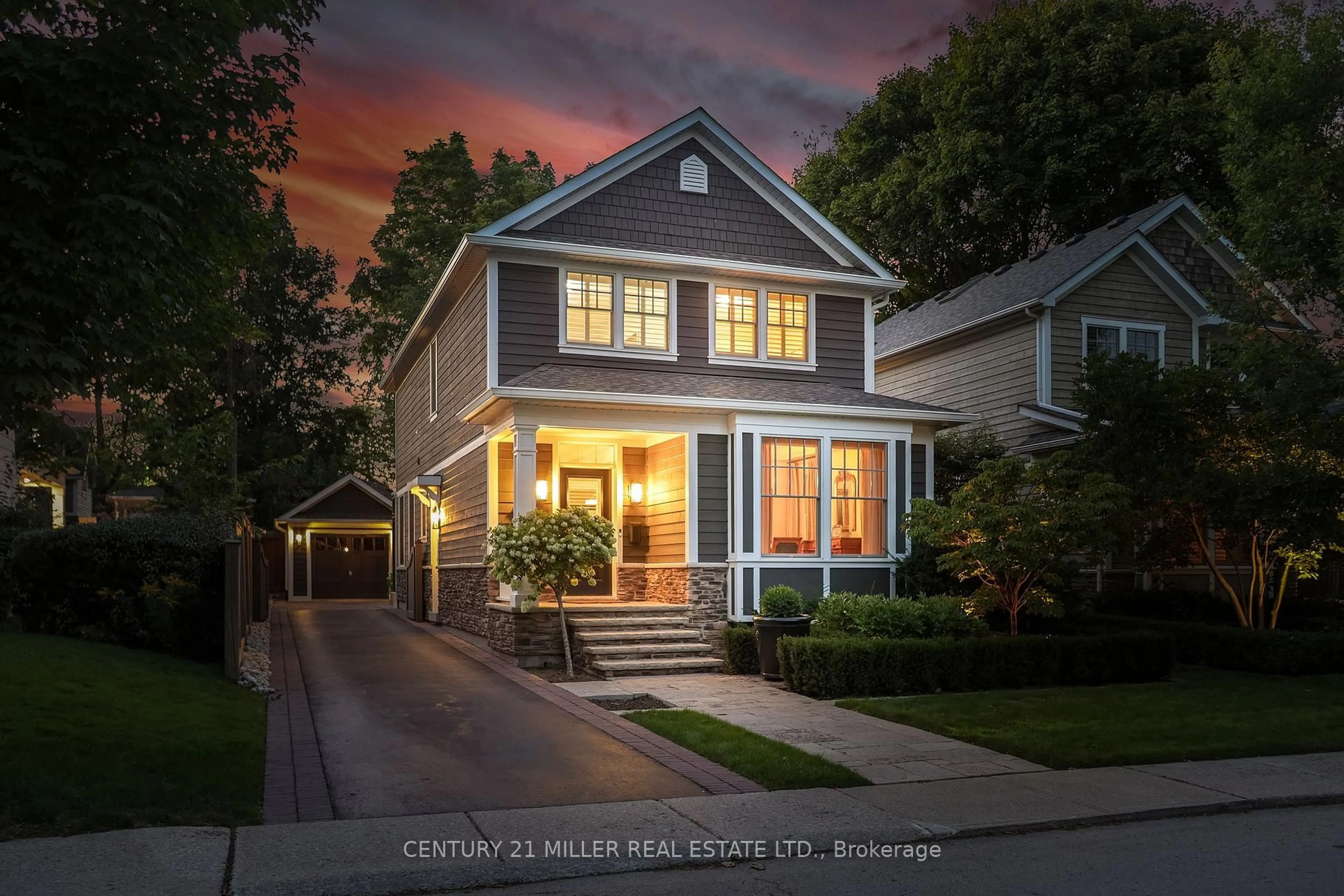 Home with vinyl exterior material, street for 45 Head St, Oakville Ontario L6K 1L4