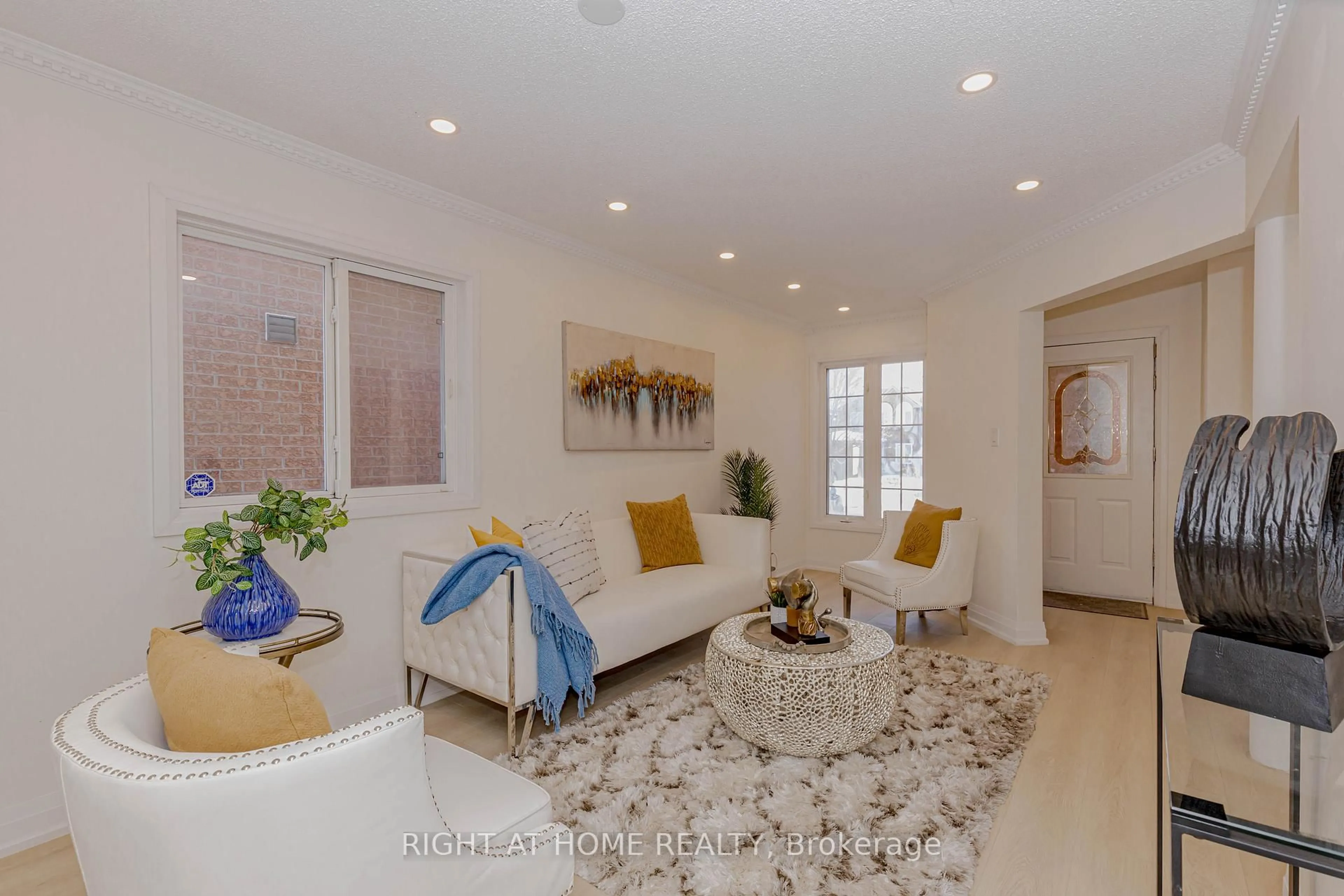 Living room with furniture, unknown for 21 Carabram Crt, Brampton Ontario L6X 4M2