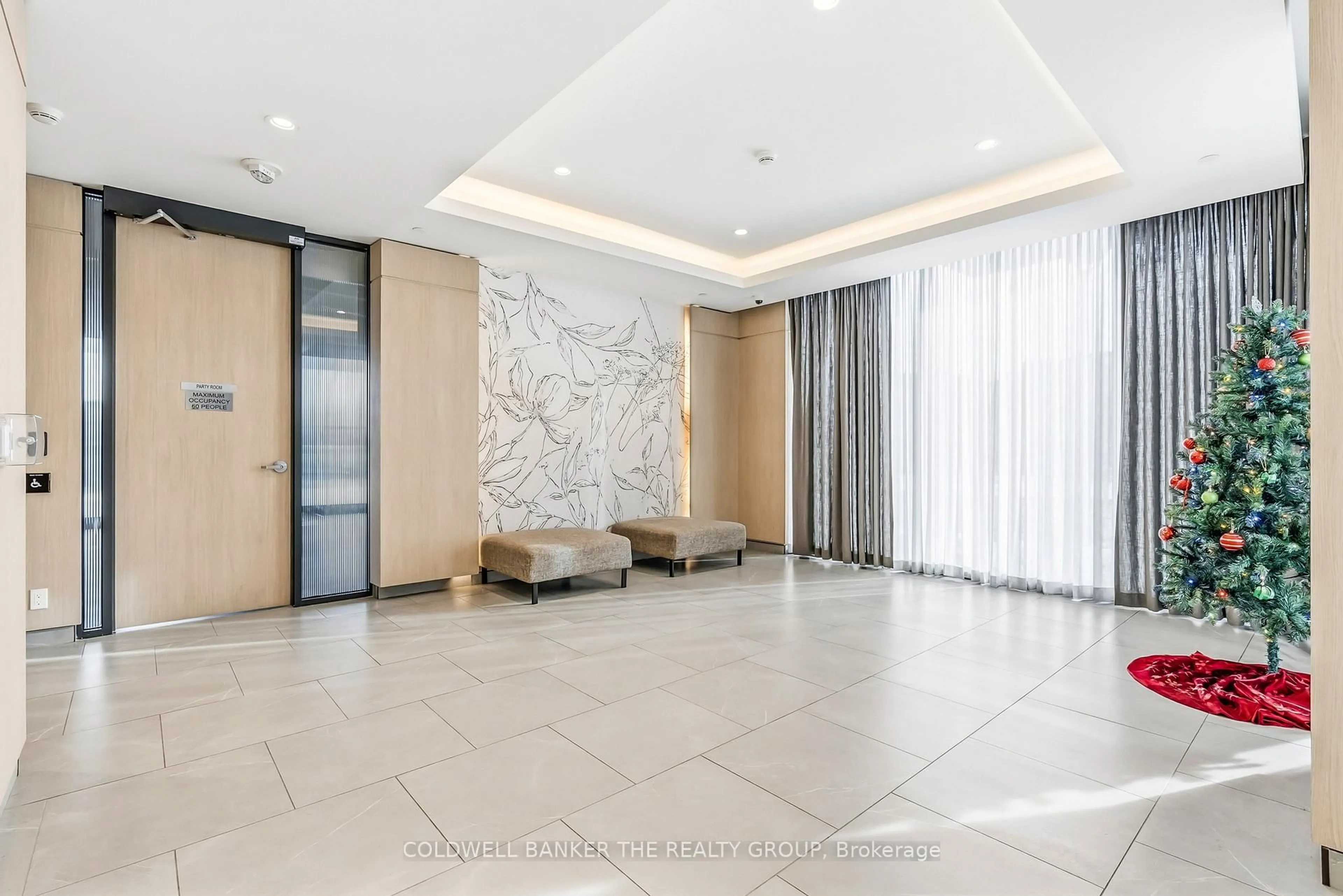 Indoor foyer for 215 Veterans Dr #611, Brampton Ontario L7A 4S6