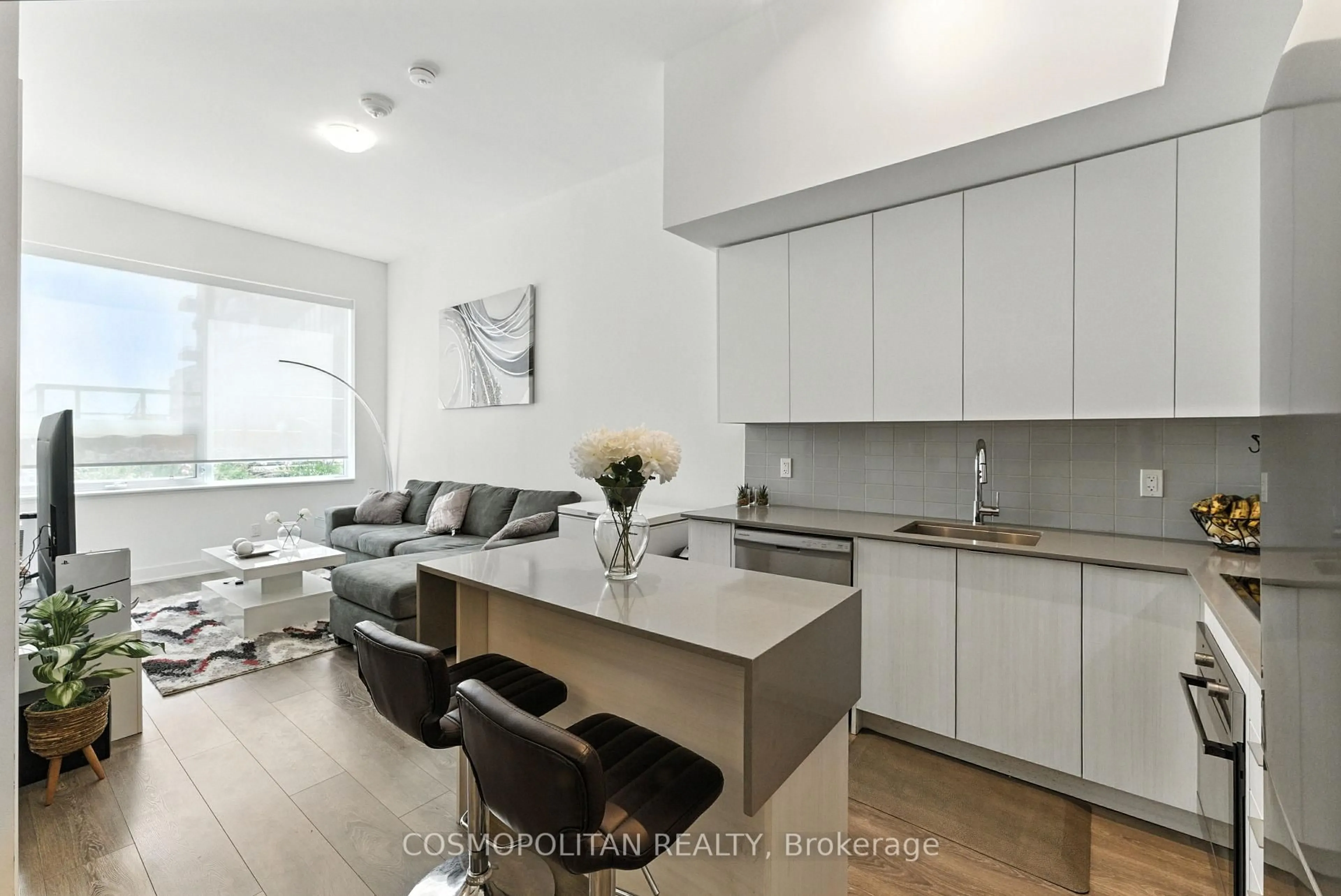 Open concept kitchen, wood/laminate floor for 2489 Taunton Rd #355, Oakville Ontario L6H 0G3