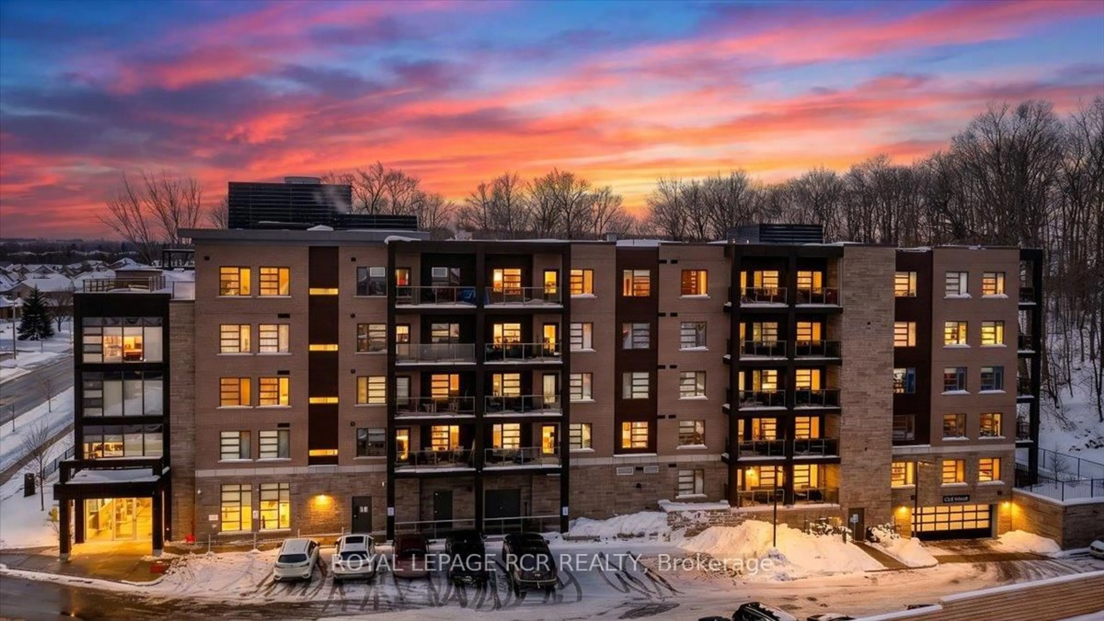 A pic from outside/outdoor area/front of a property/back of a property/a pic from drone, building for 35 Via Rosedale Way #113, Brampton Ontario L6R 3J9