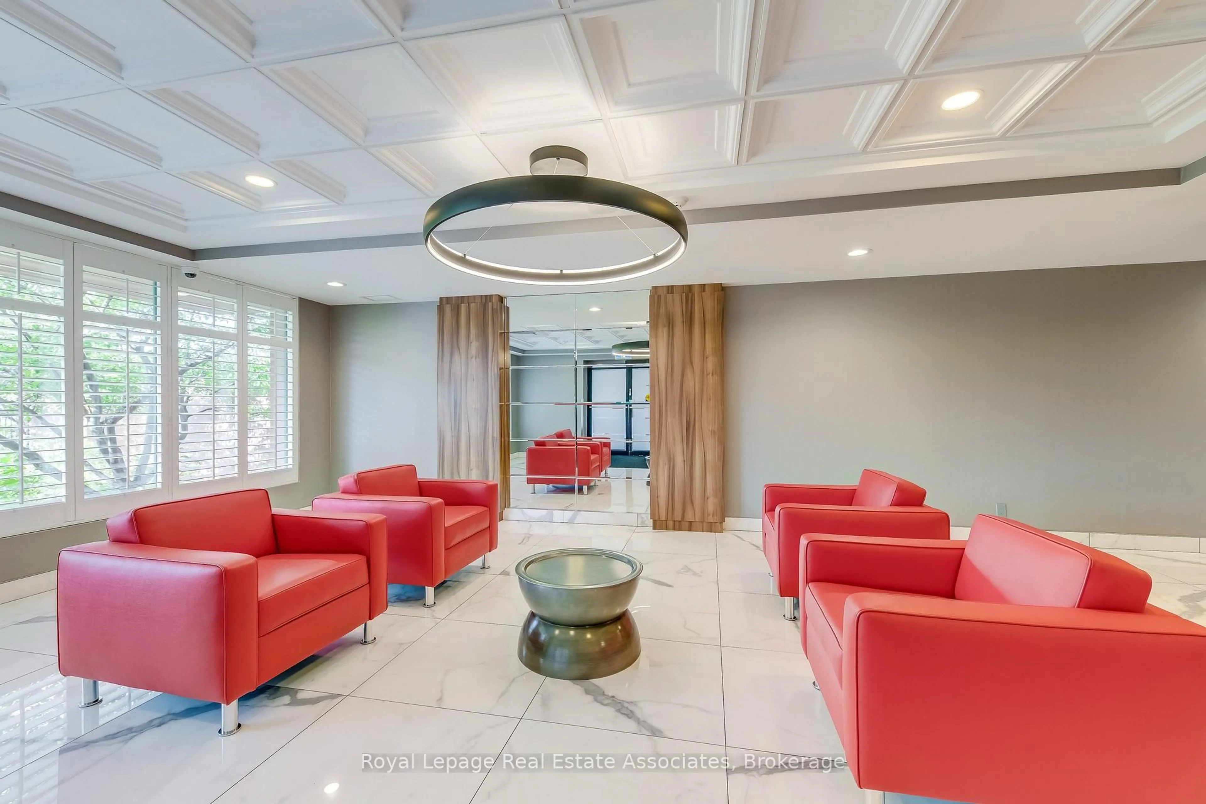 Lobby for 155 Hillcrest Ave #901, Mississauga Ontario L5B 3Z2