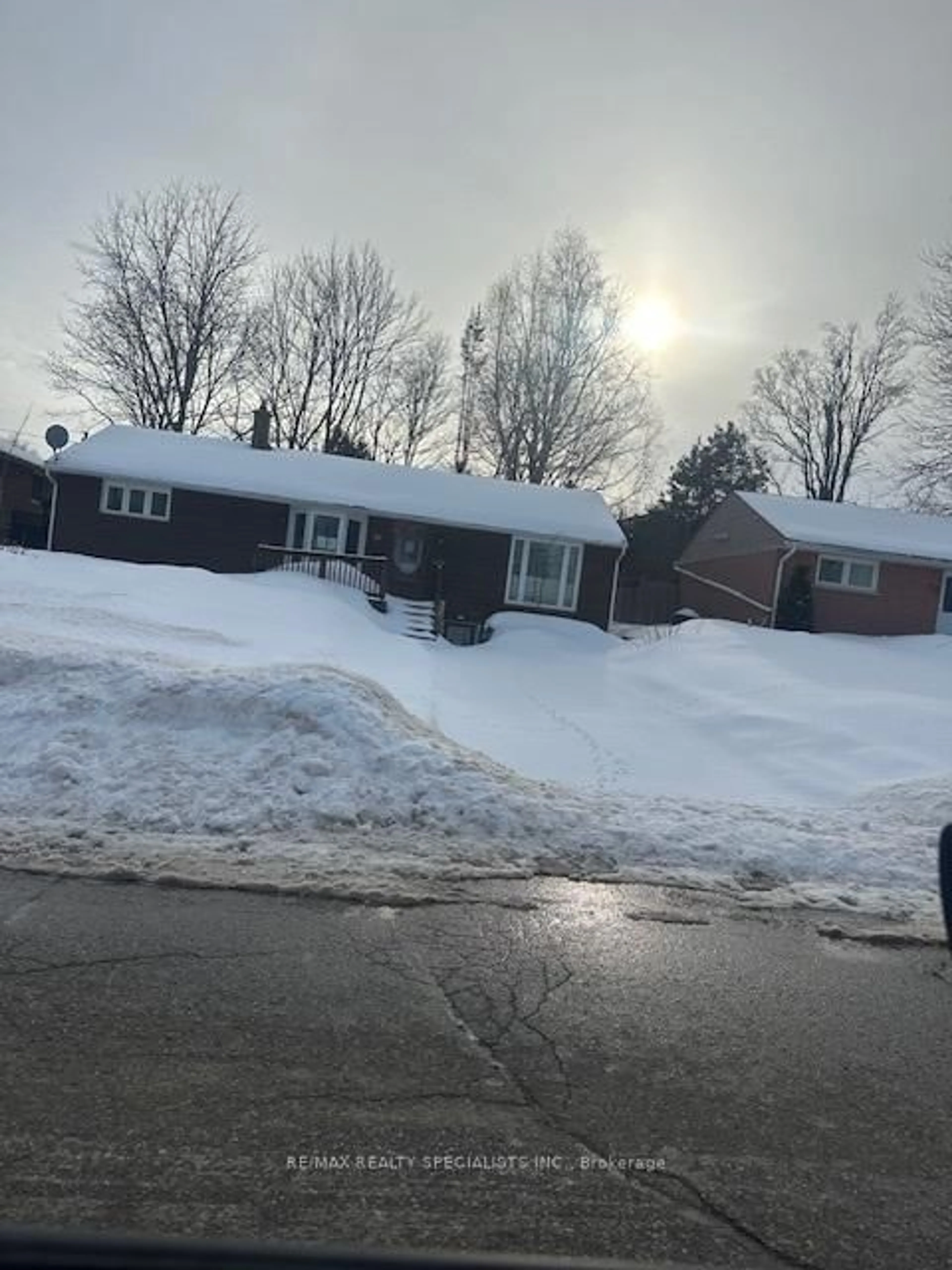 Unknown for 70 Bythia St, Orangeville Ontario L9W 2S5