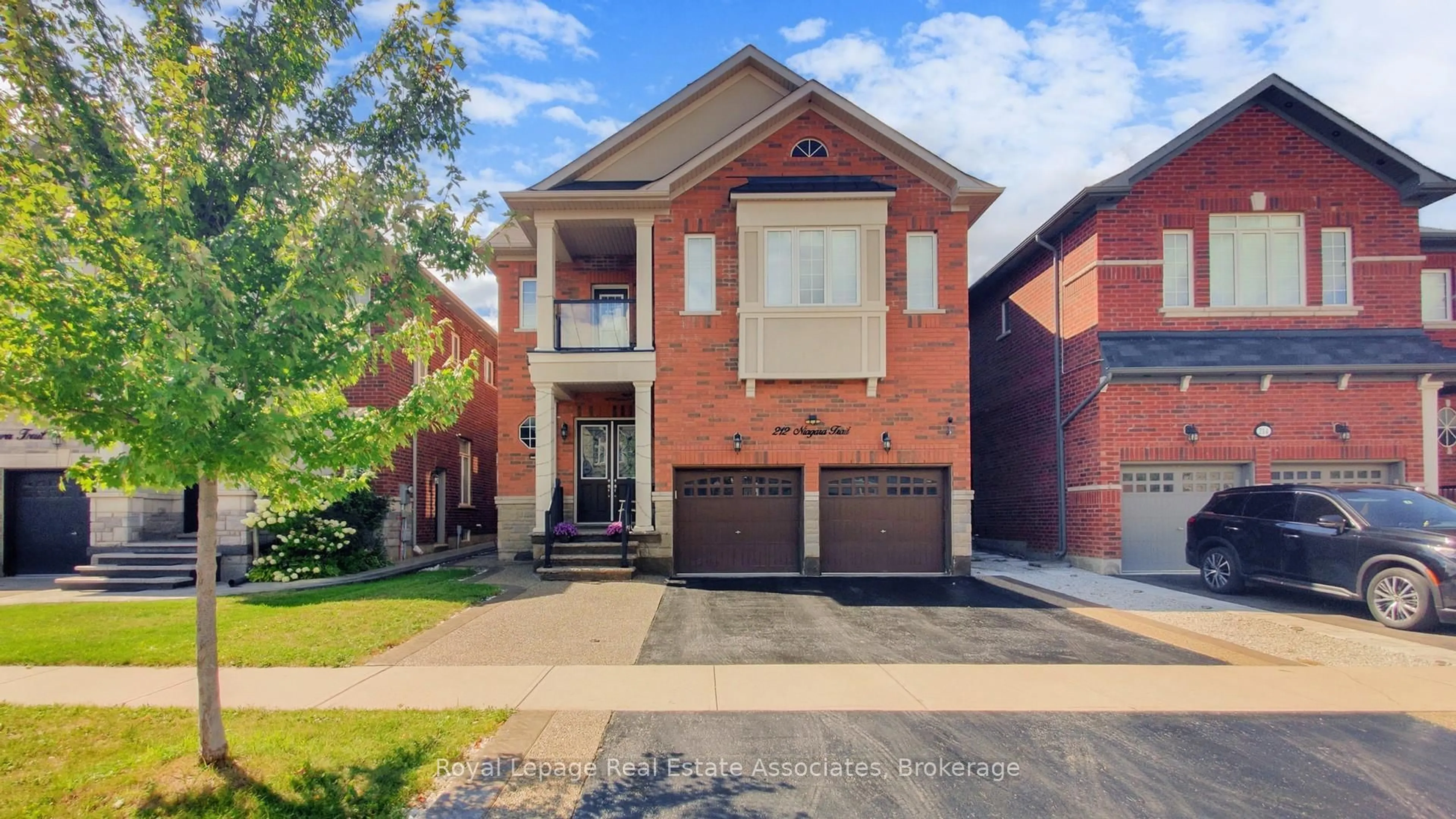 Home with brick exterior material, street for 212 Niagara Tr, Halton Hills Ontario L7G 0H9