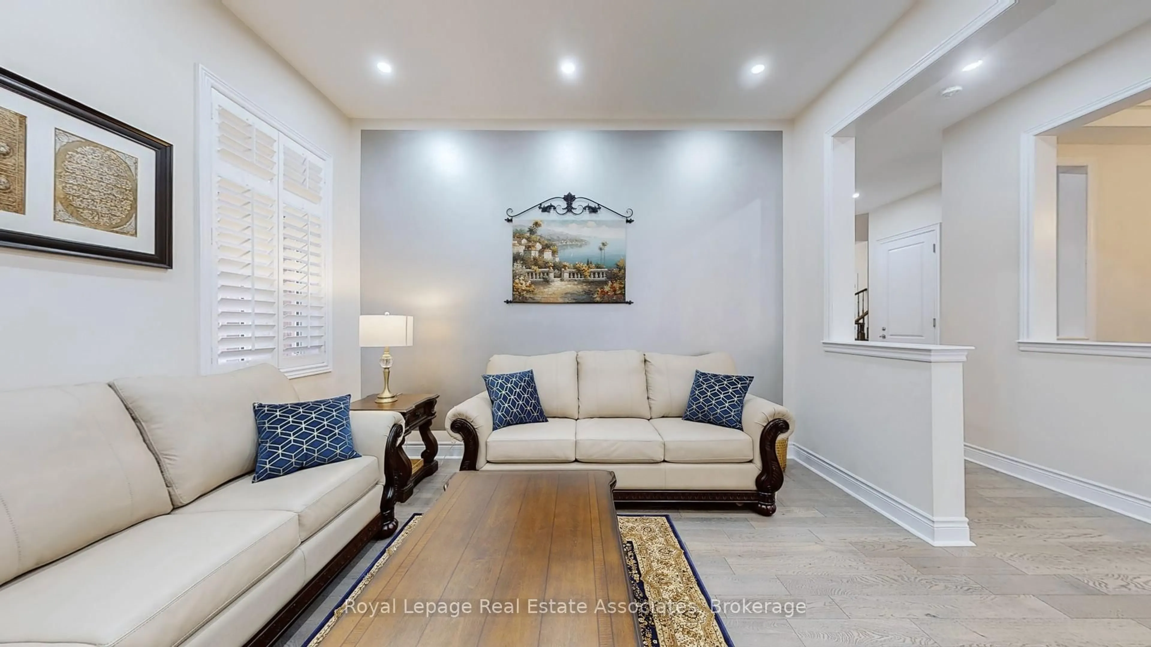 Living room with furniture, unknown for 212 Niagara Tr, Halton Hills Ontario L7G 0H9