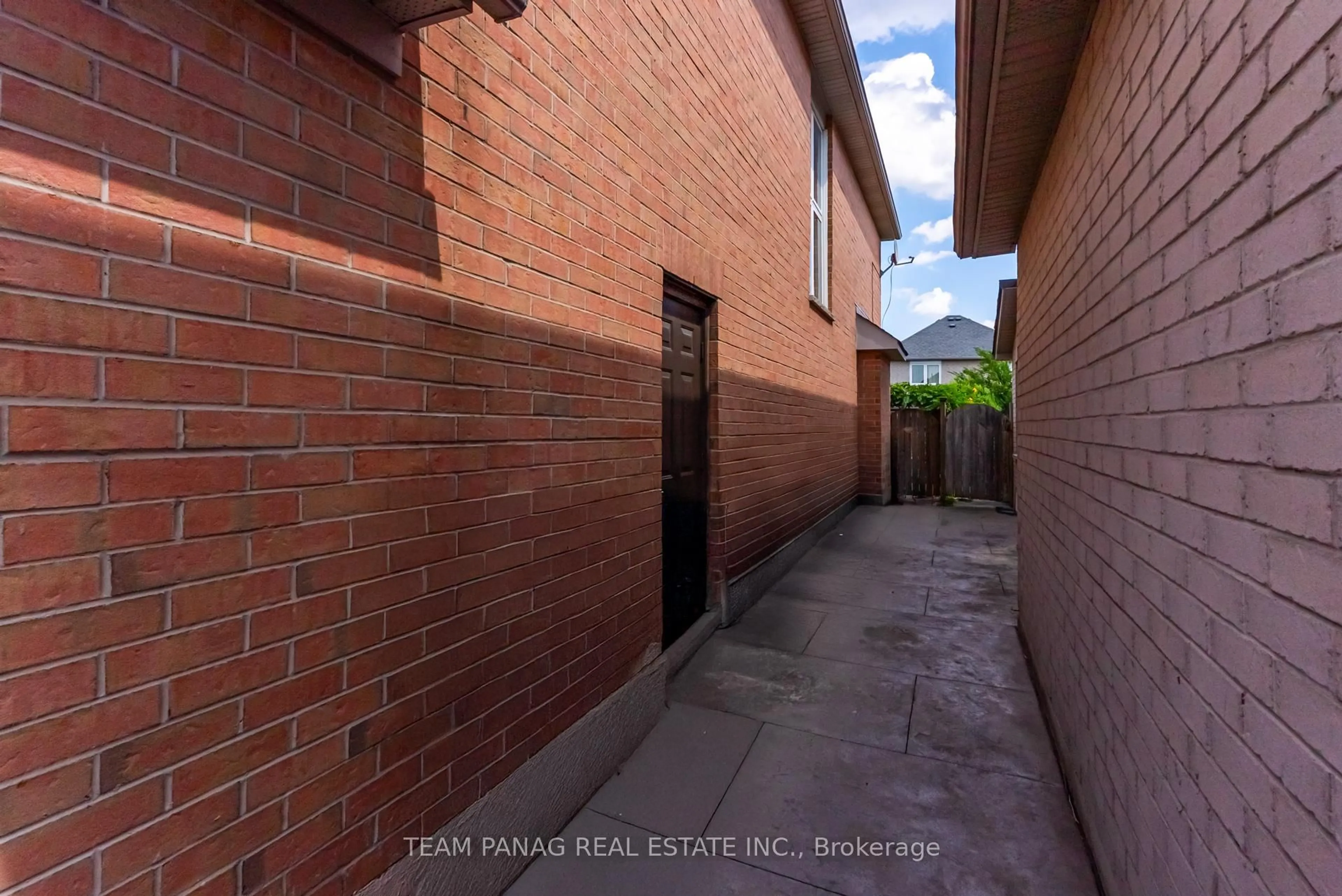 Home with brick exterior material, street for 54 Loons Call Cres, Brampton Ontario L6R 2G4