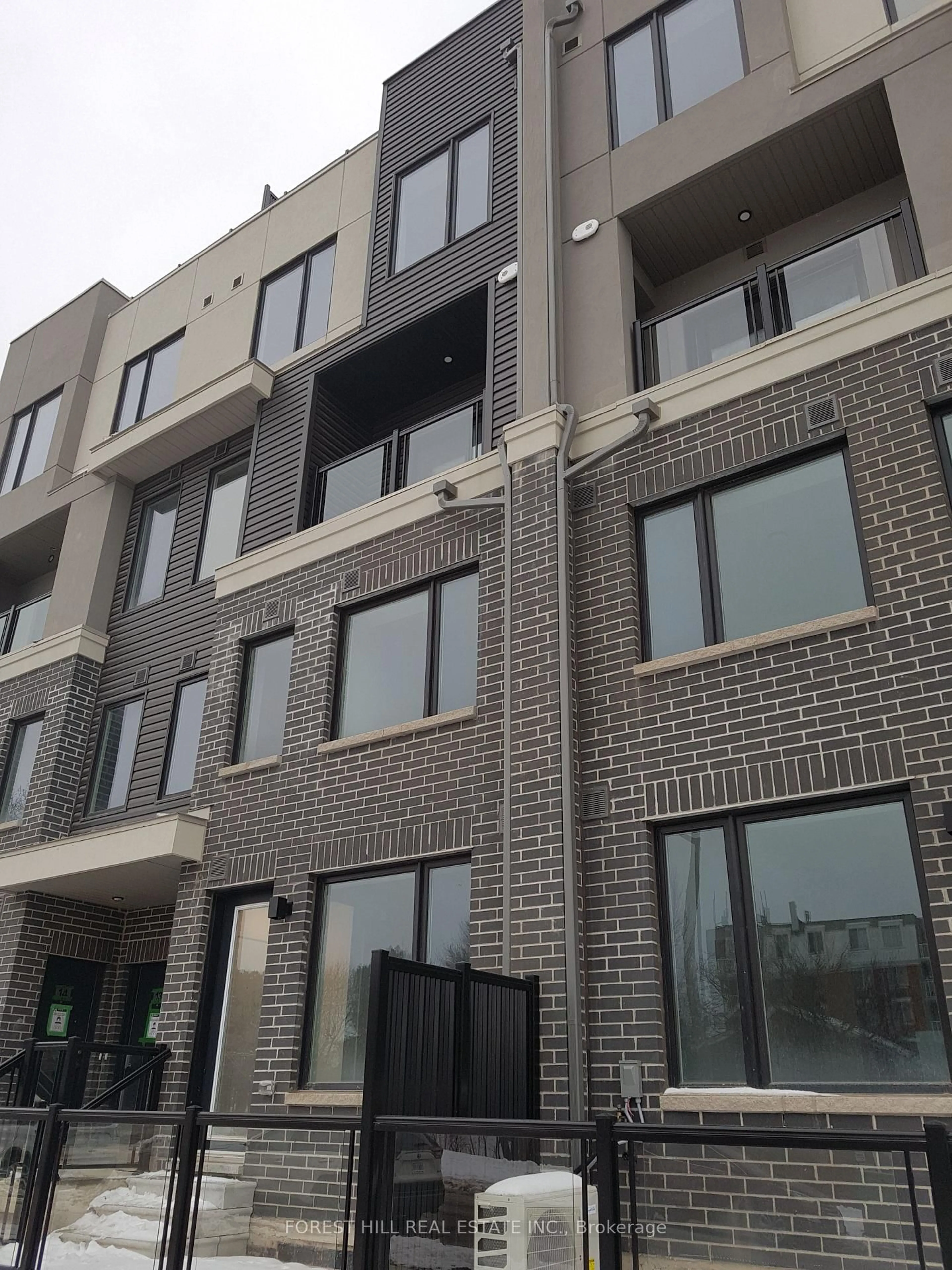 Home with brick exterior material, building for 3472 Widdicombe Way #12, Mississauga Ontario L5L 0B8