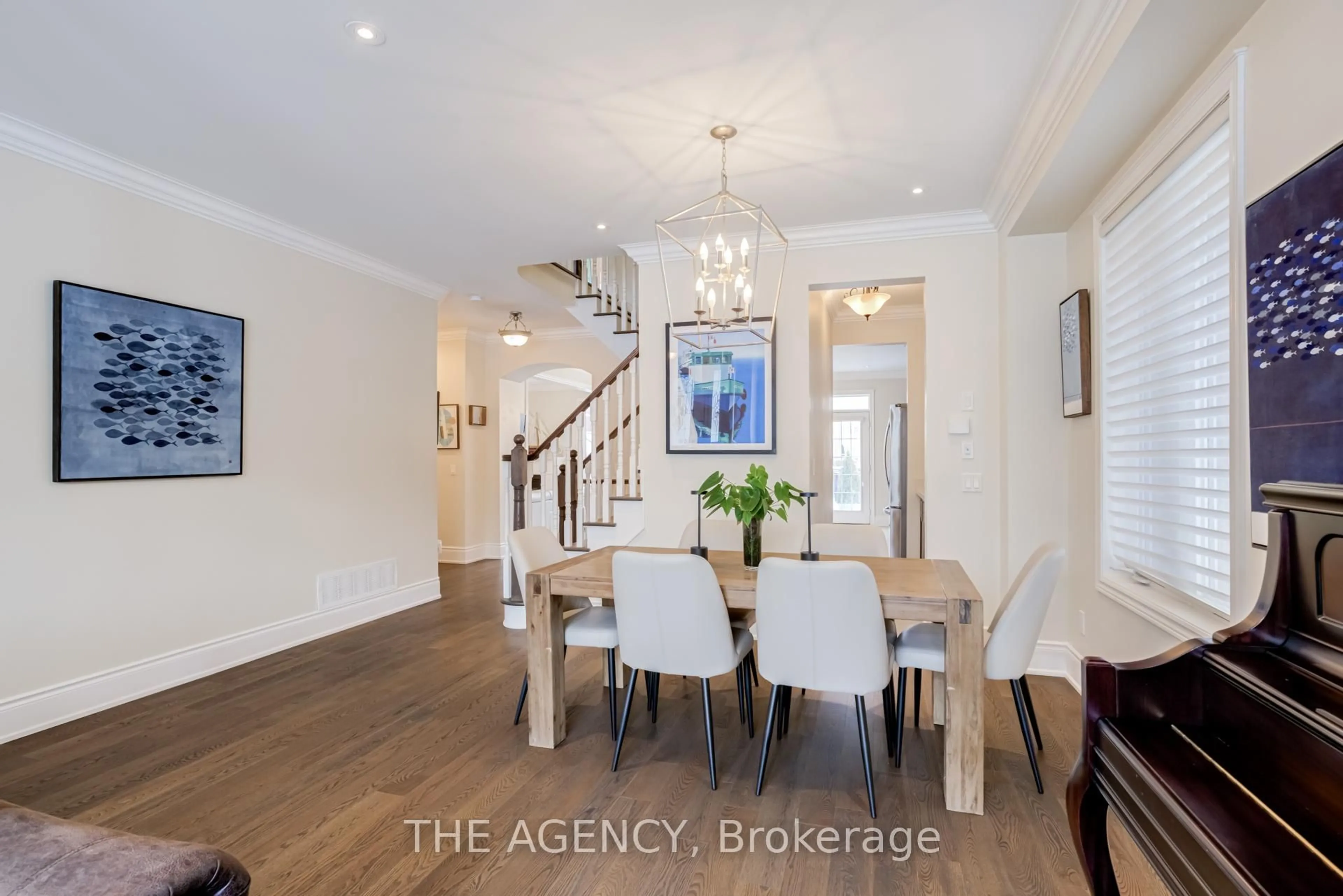 Dining room, wood/laminate floor for 3109 Larry Cres, Oakville Ontario L6M 0S8