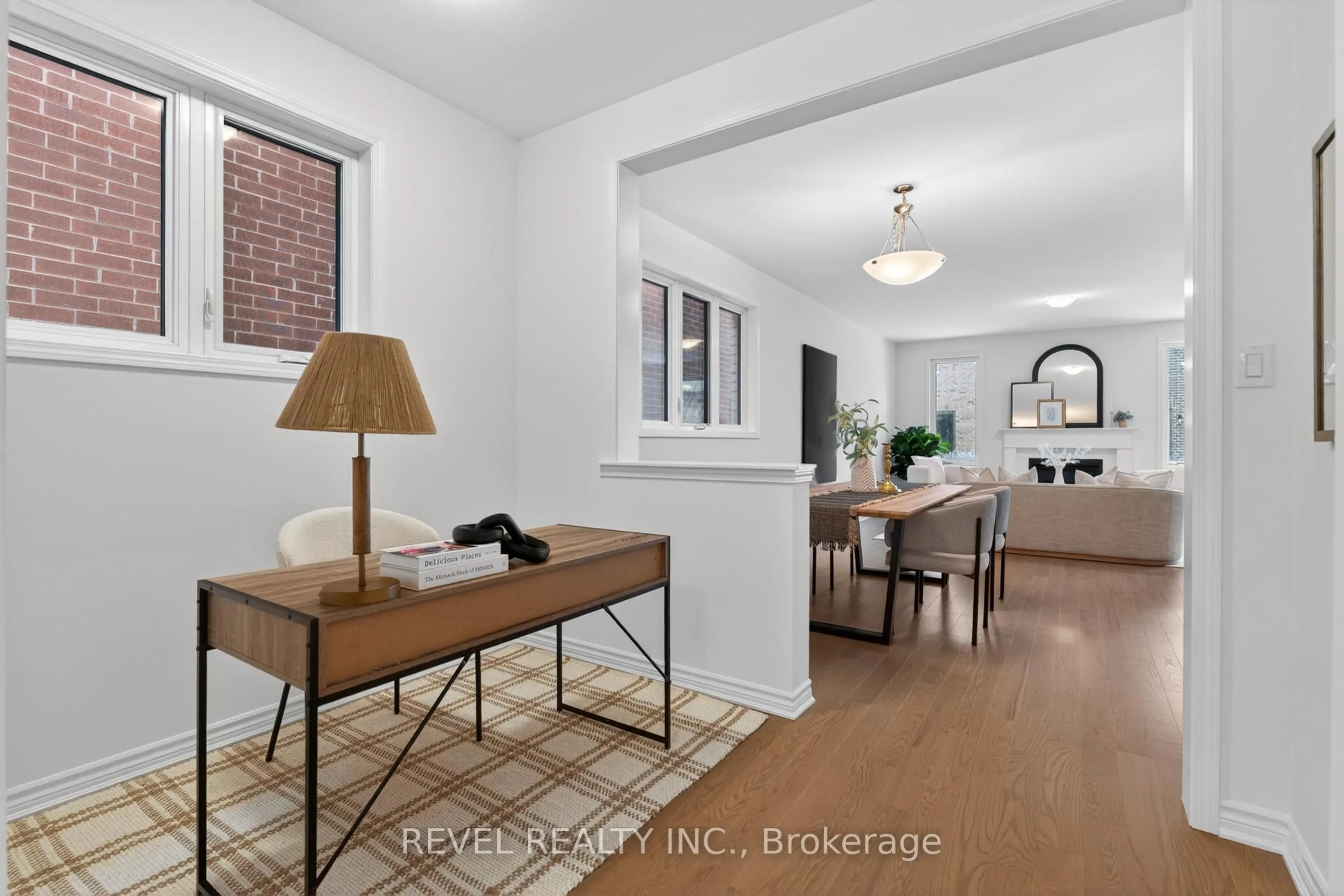 Indoor entryway for 1468 Melville Bonus Cres, Milton Ontario L9E 2H2