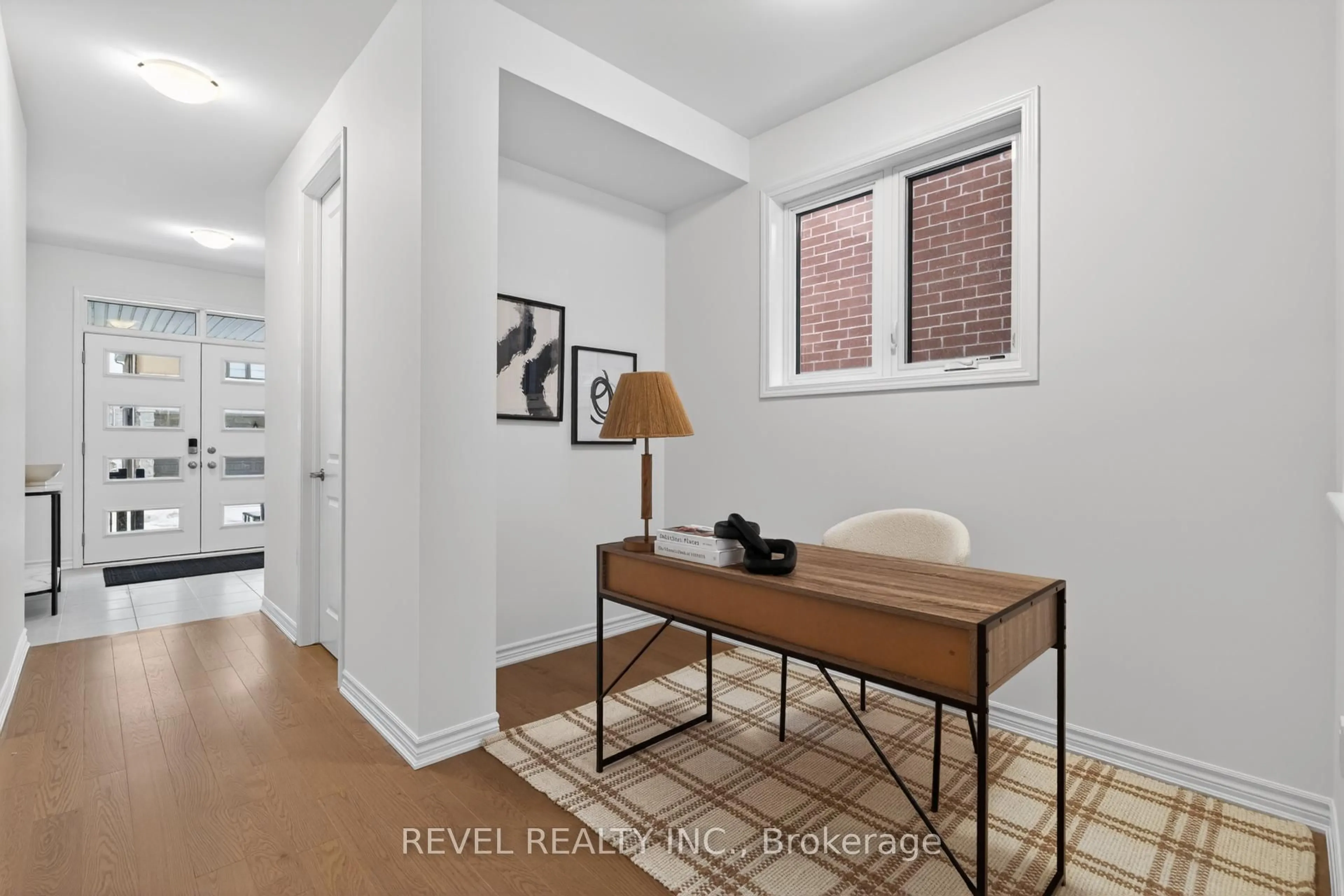 Indoor entryway for 1468 Melville Bonus Cres, Milton Ontario L9E 2H2