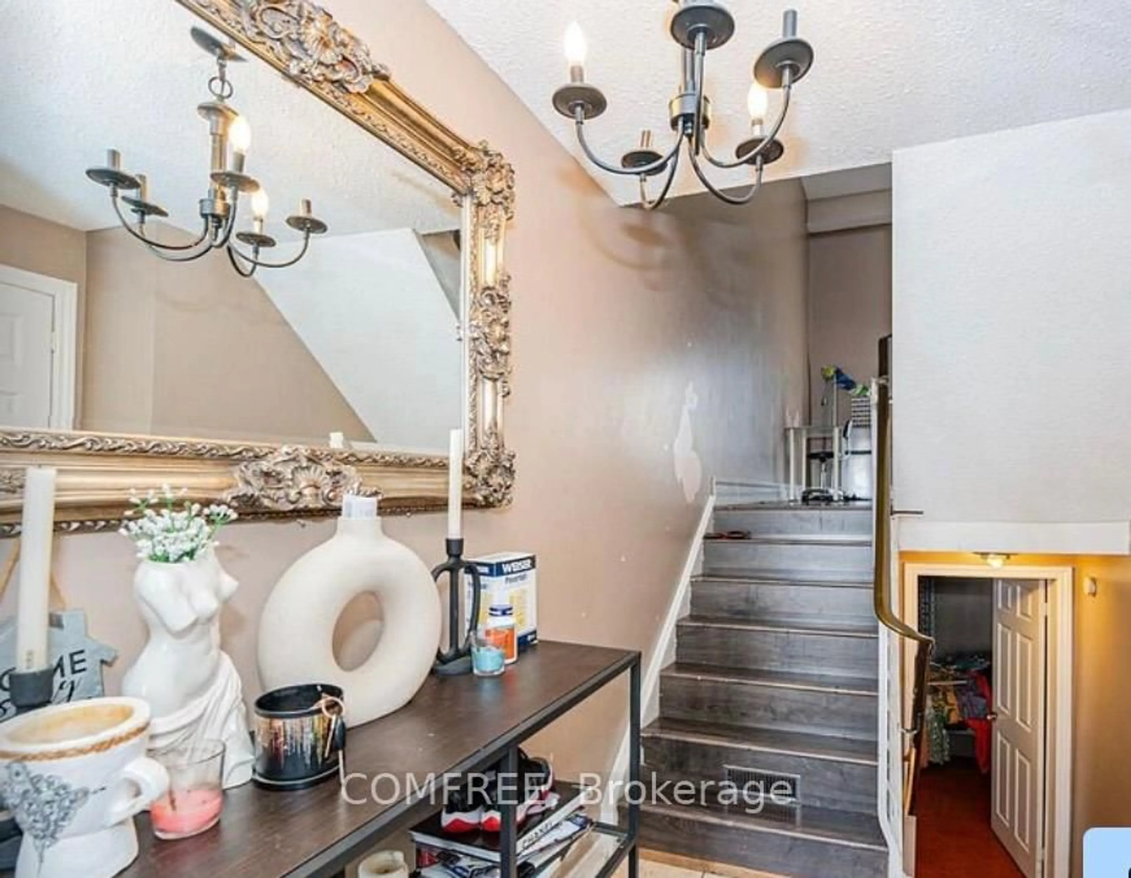 Unknown for 4020 Brandon Gate Dr #11, Mississauga Ontario L4T 3W8