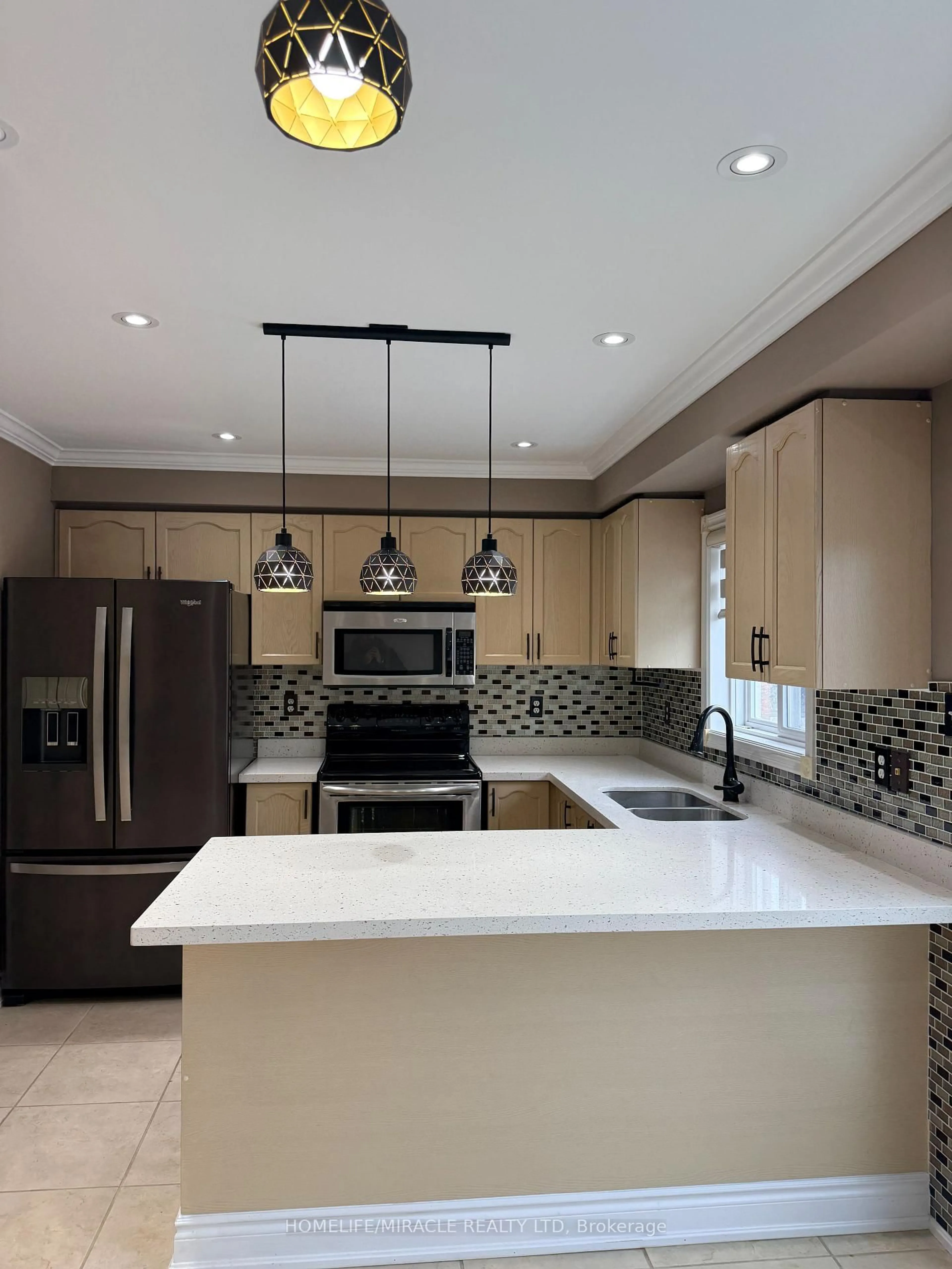 Contemporary kitchen, ceramic/tile floor for 9 Caruso Dr, Brampton Ontario L6Y 5B1