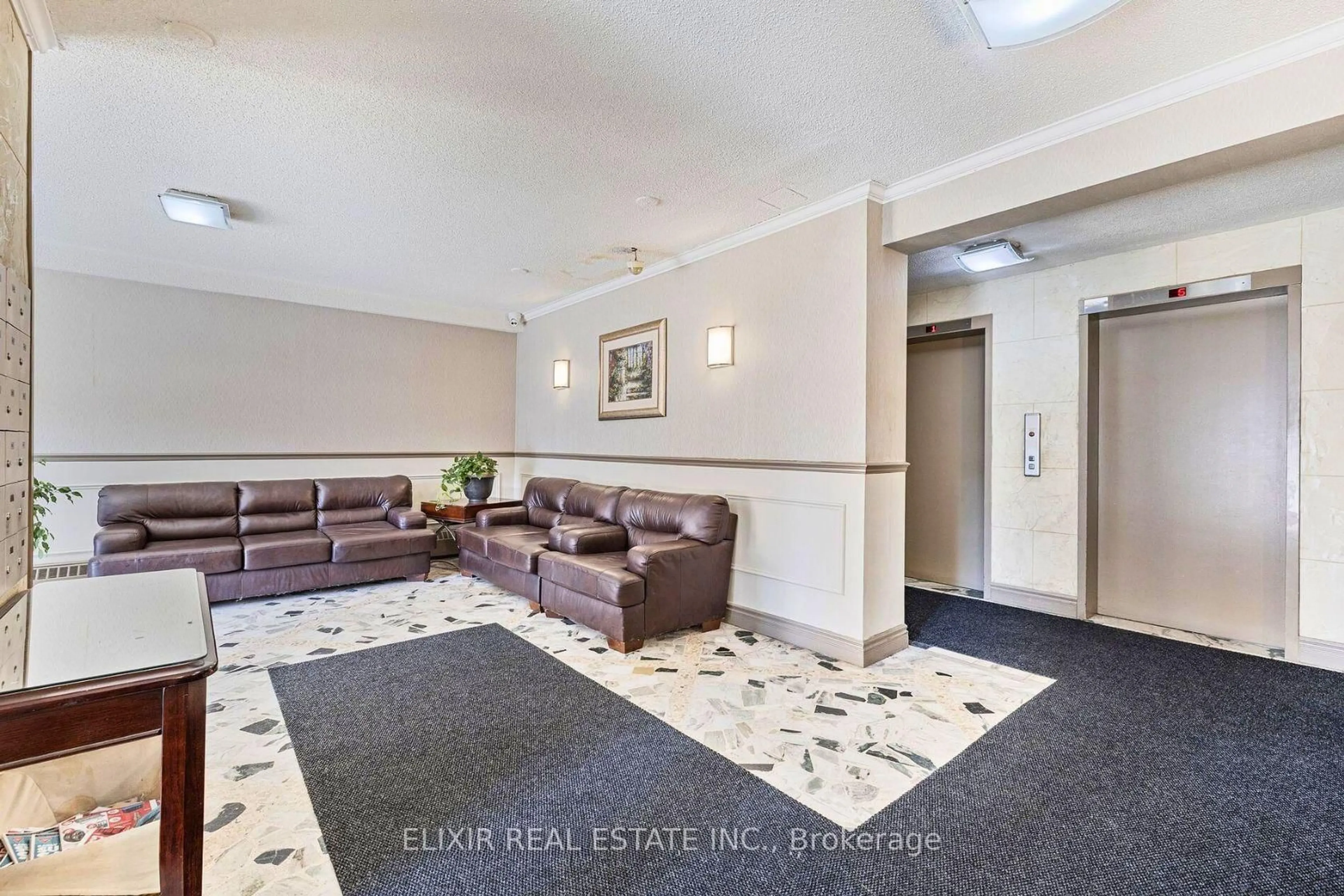 Unknown for 15 Elizabeth St #605, Mississauga Ontario L5G 2Z3