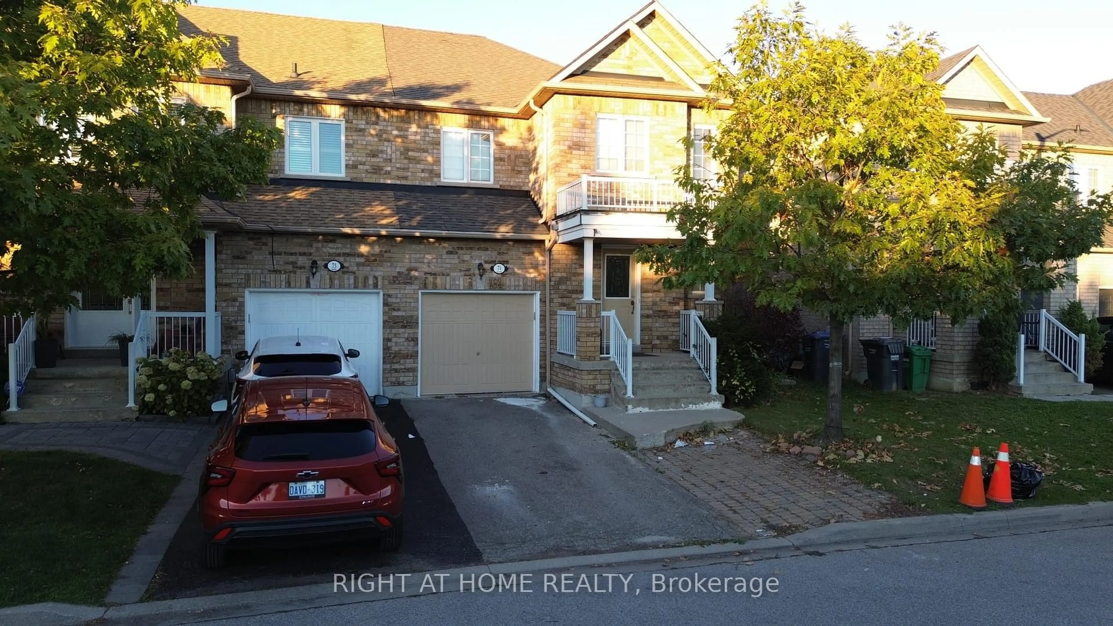 Unknown for 71 Beavervalley Dr, Brampton Ontario L7A 3R3
