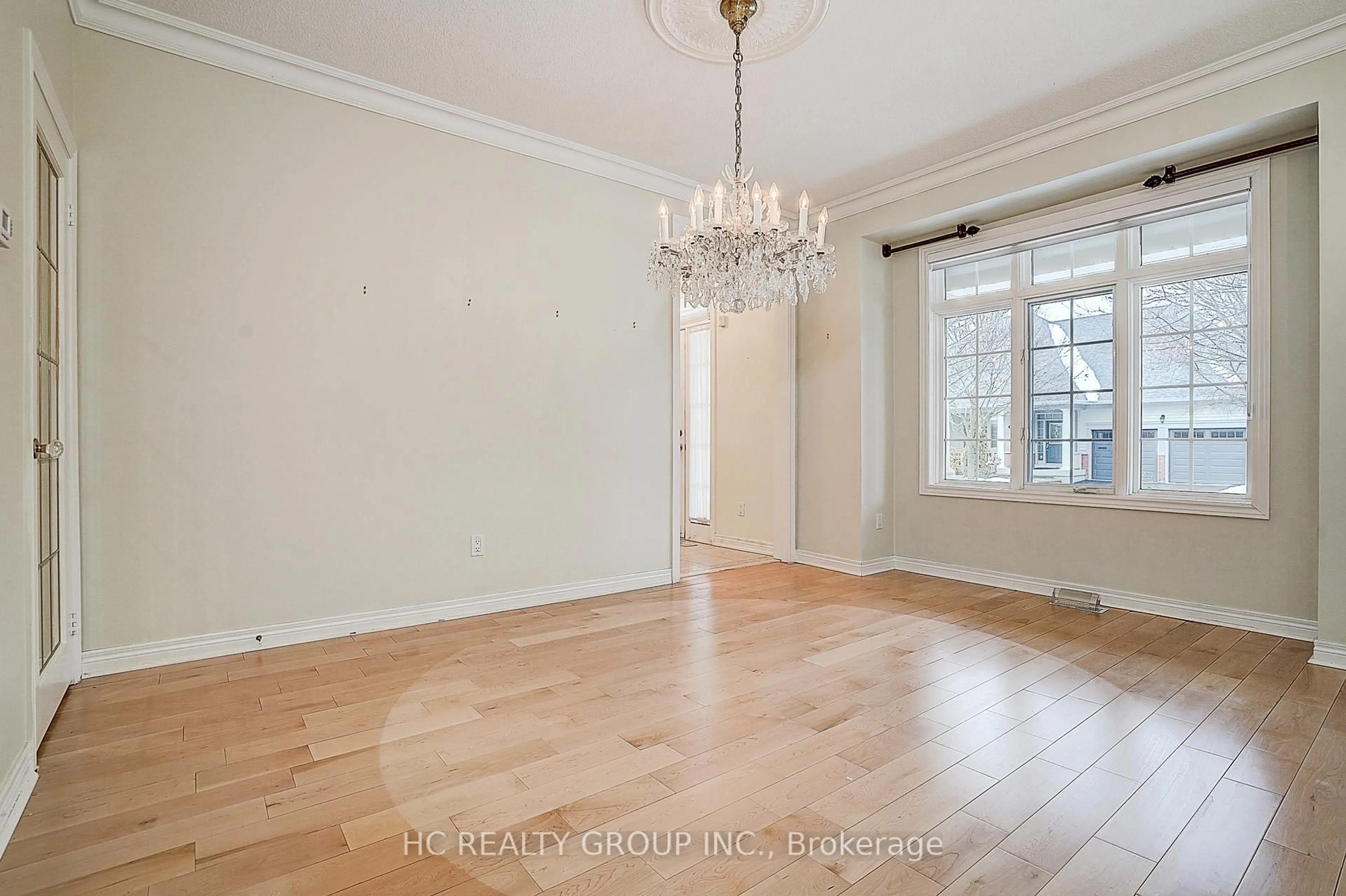 Dining room, unknown for 2175 Stavebank Rd #8, Mississauga Ontario L5C 1T3