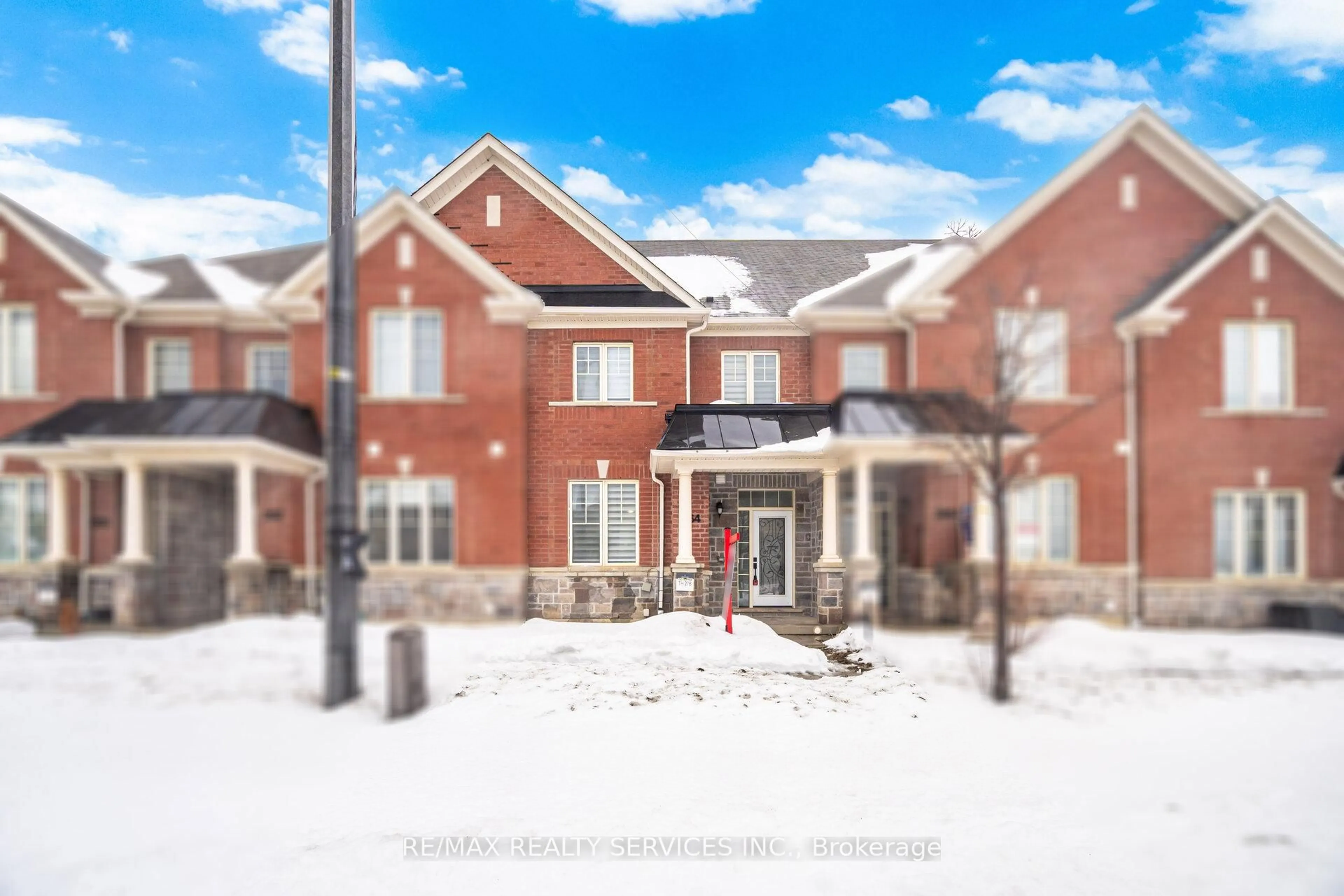 Unknown for 264 Inspire Blvd, Brampton Ontario L6R 3X9