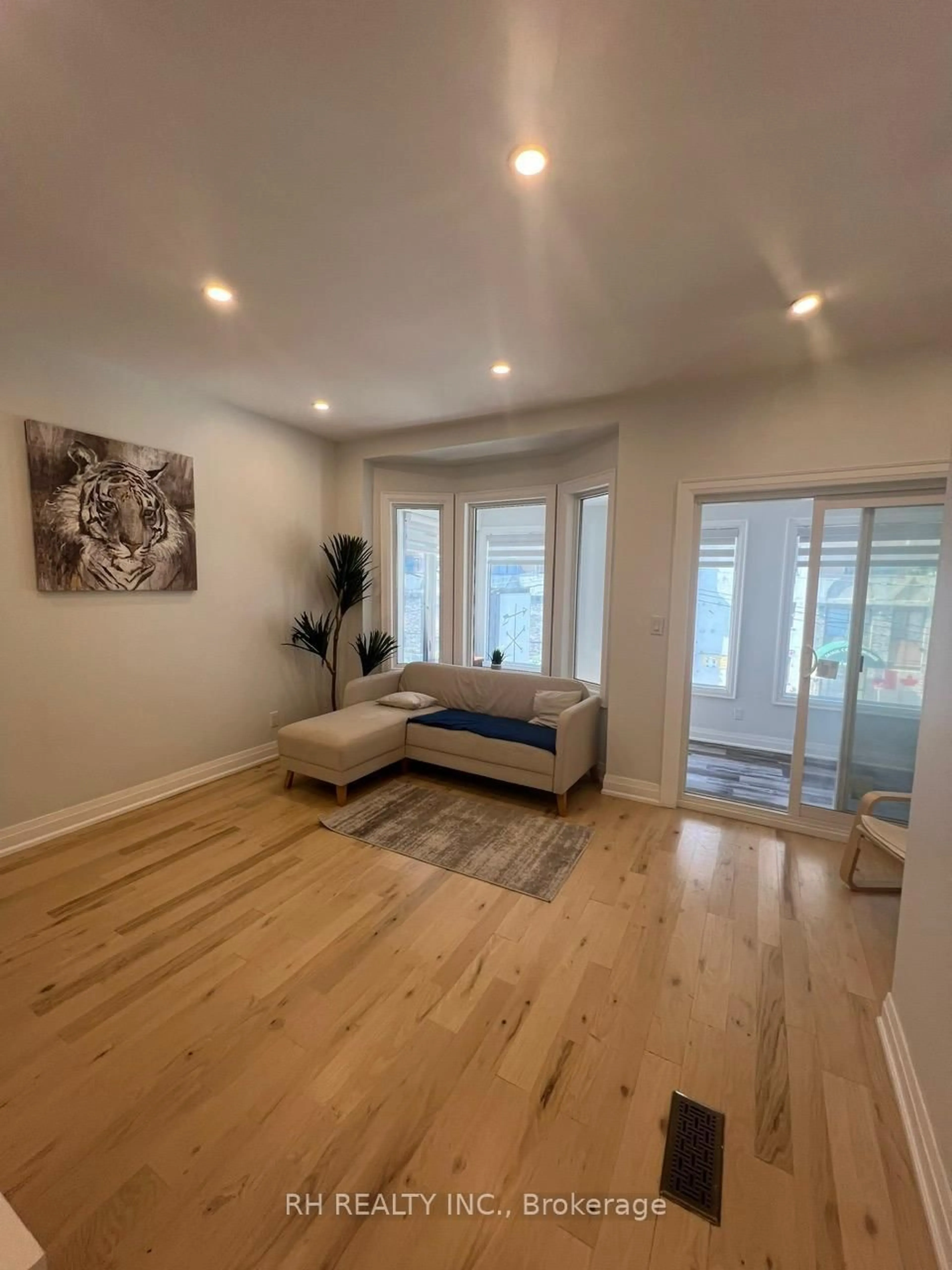 A pic of a room for 19 Wade Ave, Toronto Ontario M6H 1P4