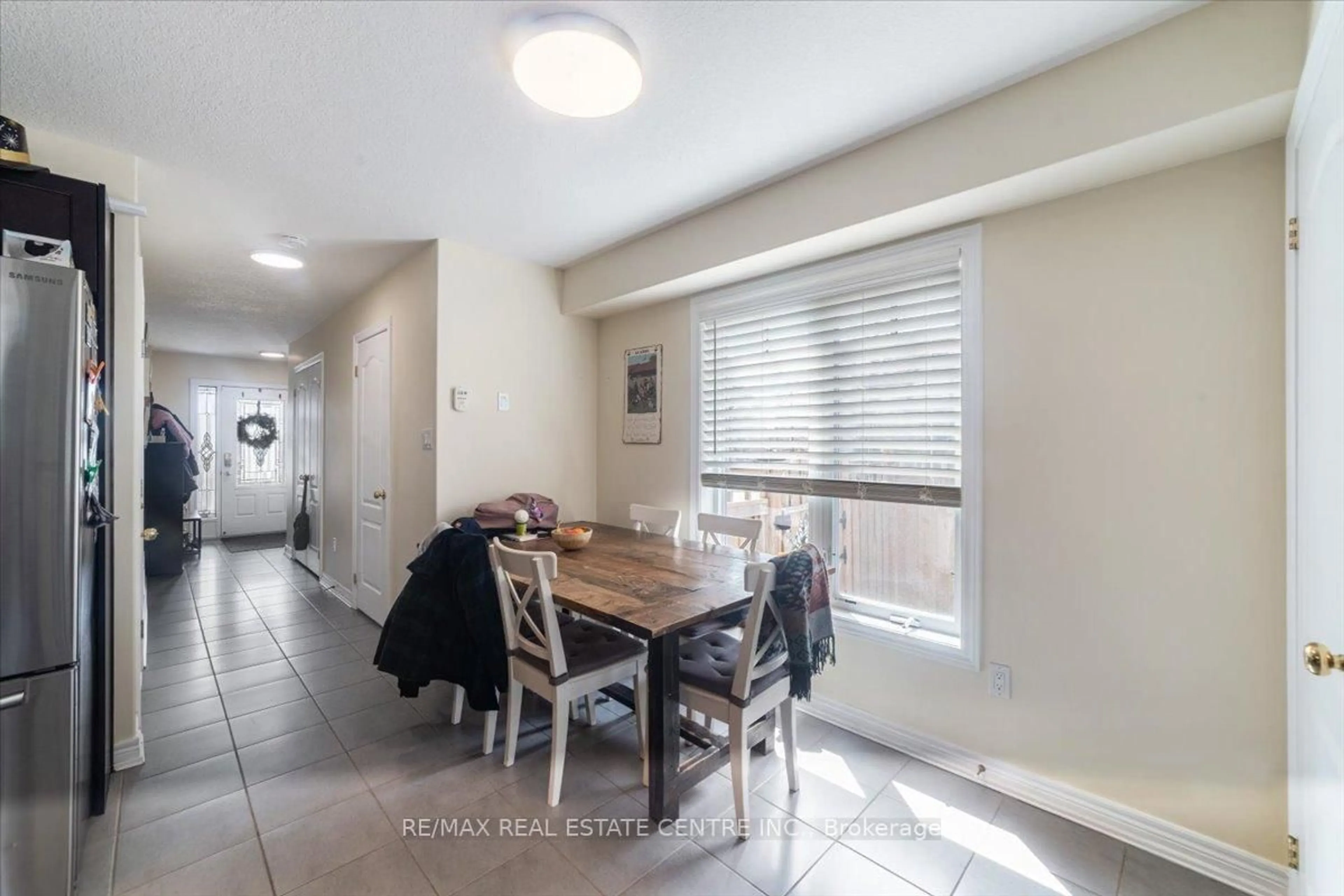 Dining room, ceramic/tile floor for 1 Laverty Cres, Orangeville Ontario L9W 6T1