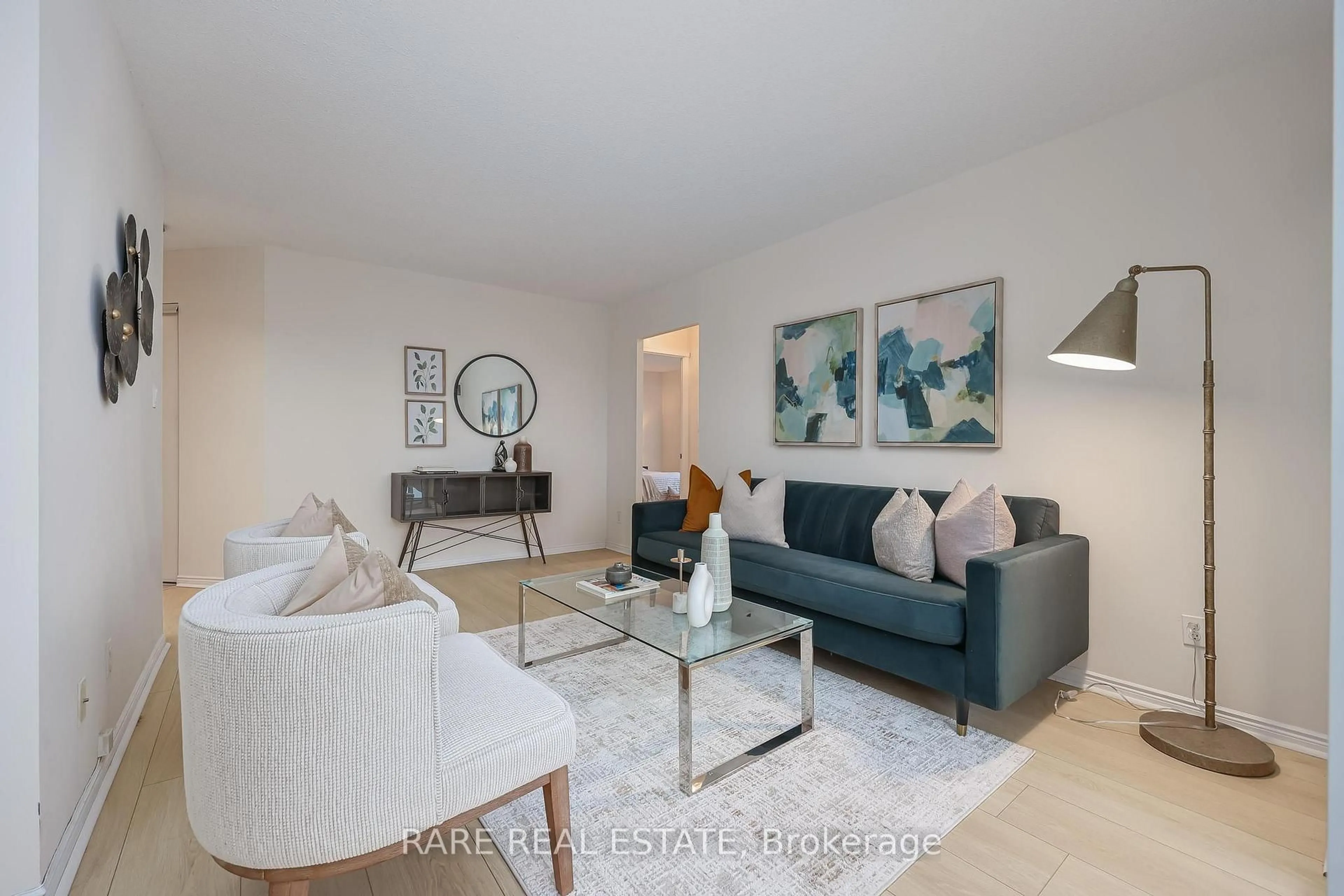 Living room with furniture, unknown for 135 Hillcrest Ave #812, Mississauga Ontario L5B 4B1