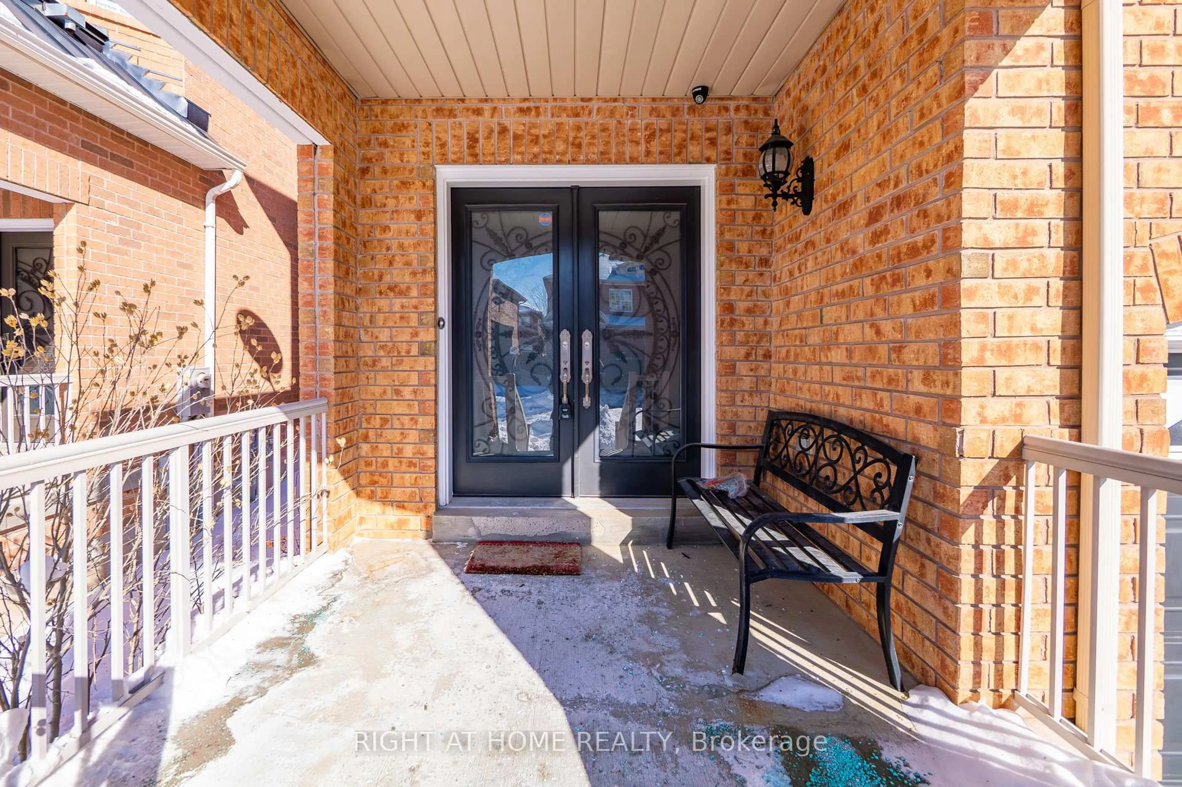 Indoor entryway for 784 Dow Landing, Milton Ontario L9T 7P6