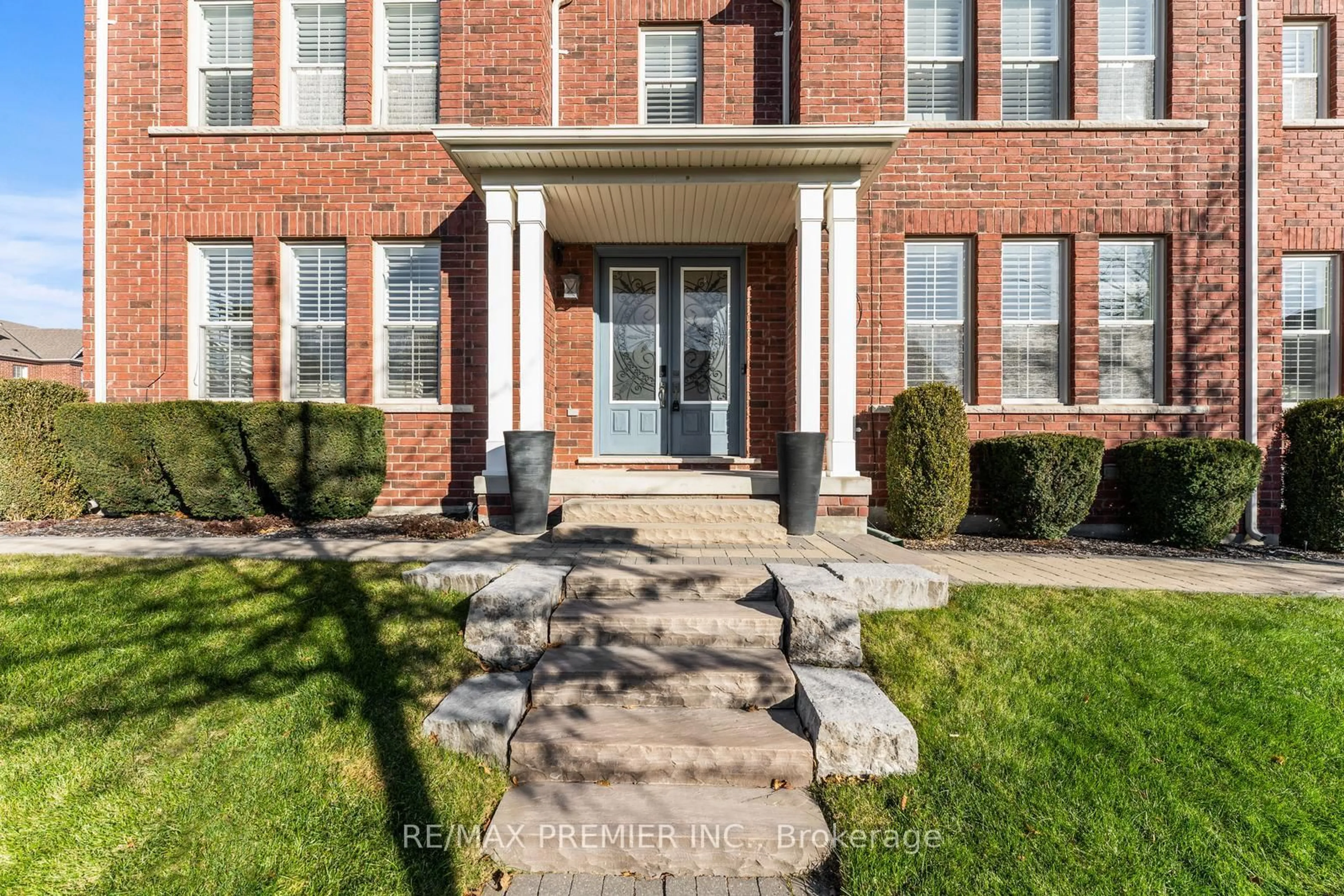 Home with brick exterior material, street for 31 Boyces Creek Crt, Caledon Ontario L7C 3S2