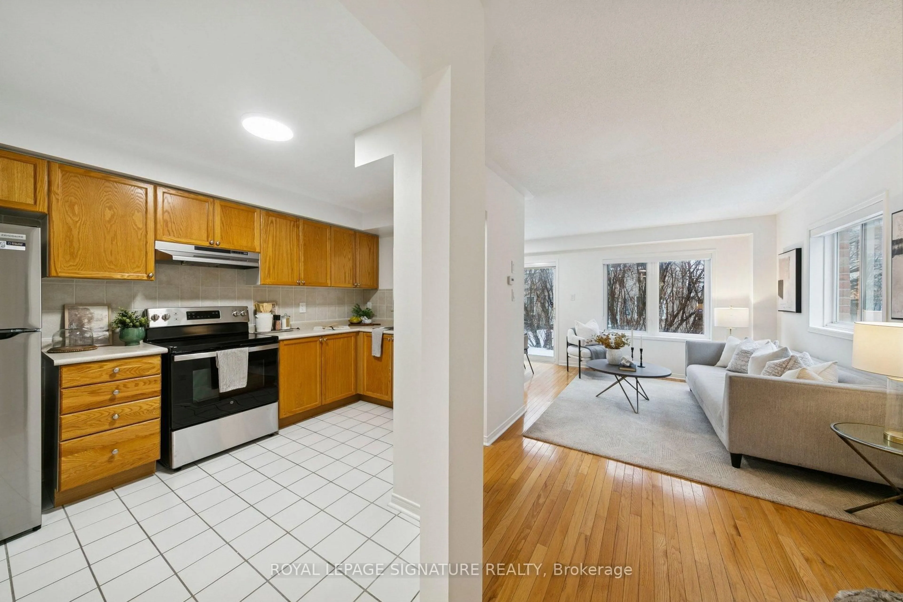 Open concept kitchen, unknown for 86 Joymar Dr #121, Mississauga Ontario L5M 7Z6