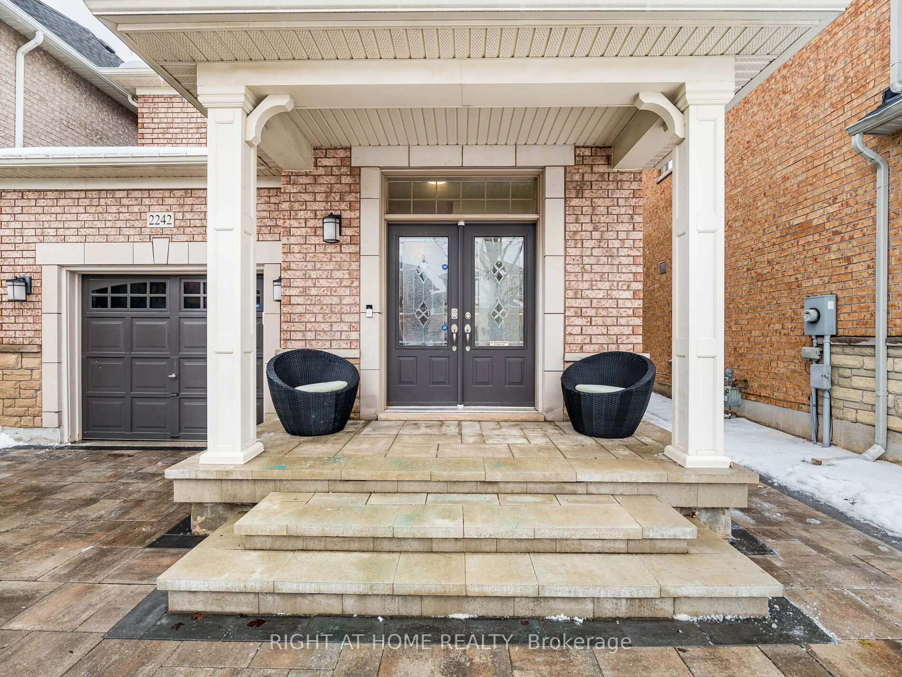 Unknown for 2242 Kwinter Rd, Oakville Ontario L6M 0H2
