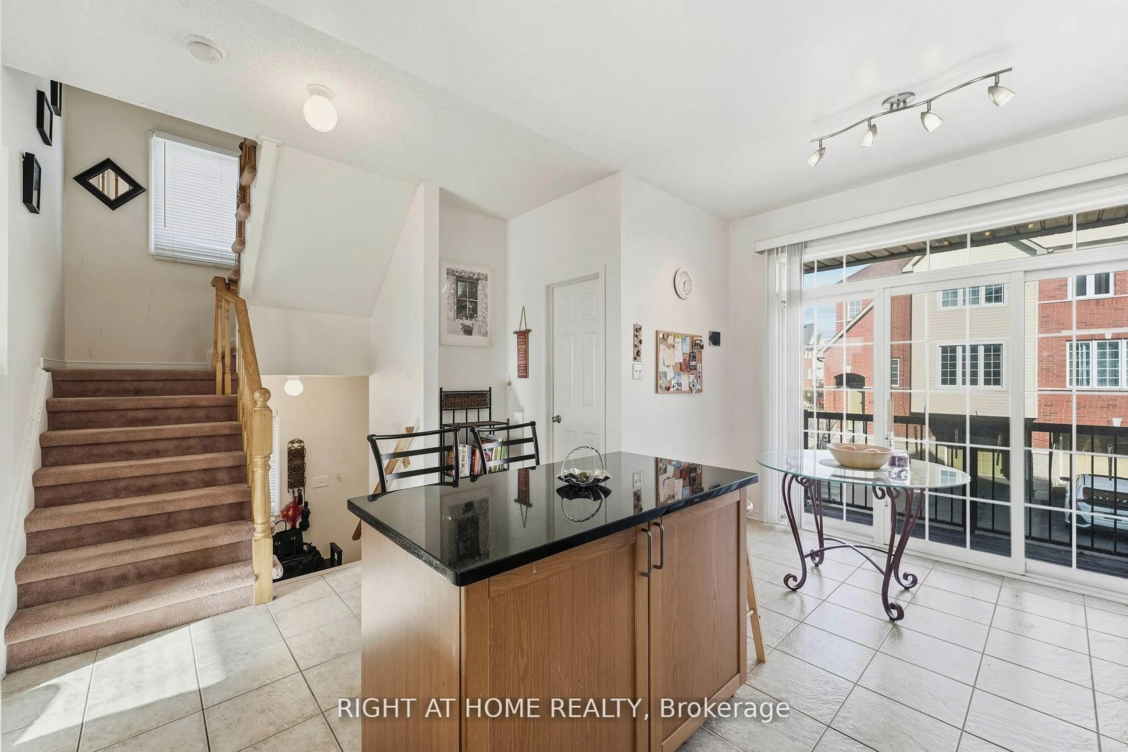 Open concept kitchen, ceramic/tile floor for 7155 Magistrate Terr #154, Mississauga Ontario L5W 1Y9