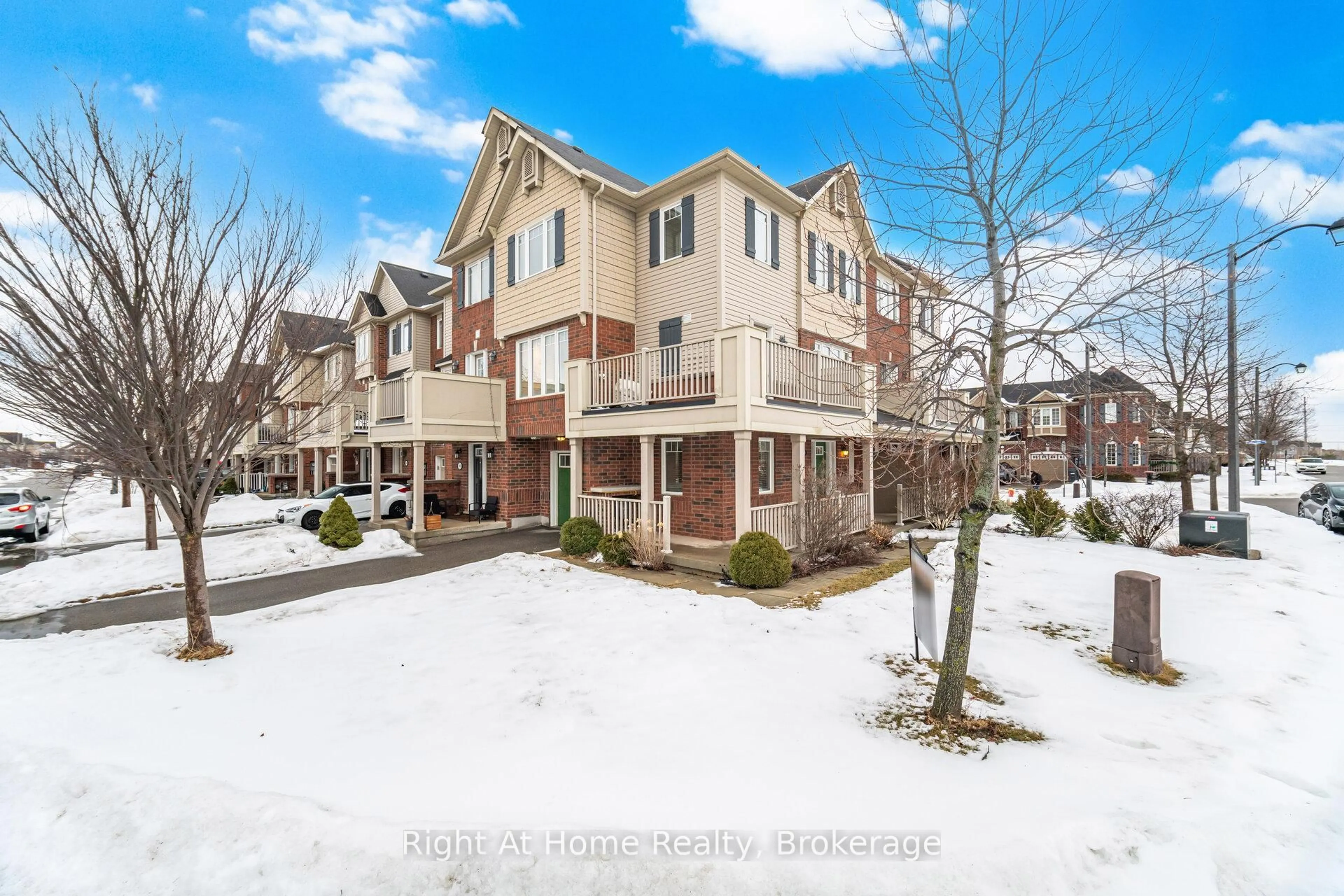 A pic from outside/outdoor area/front of a property/back of a property/a pic from drone, street for 387 Cavanagh Lane, Milton Ontario L9T 8J9