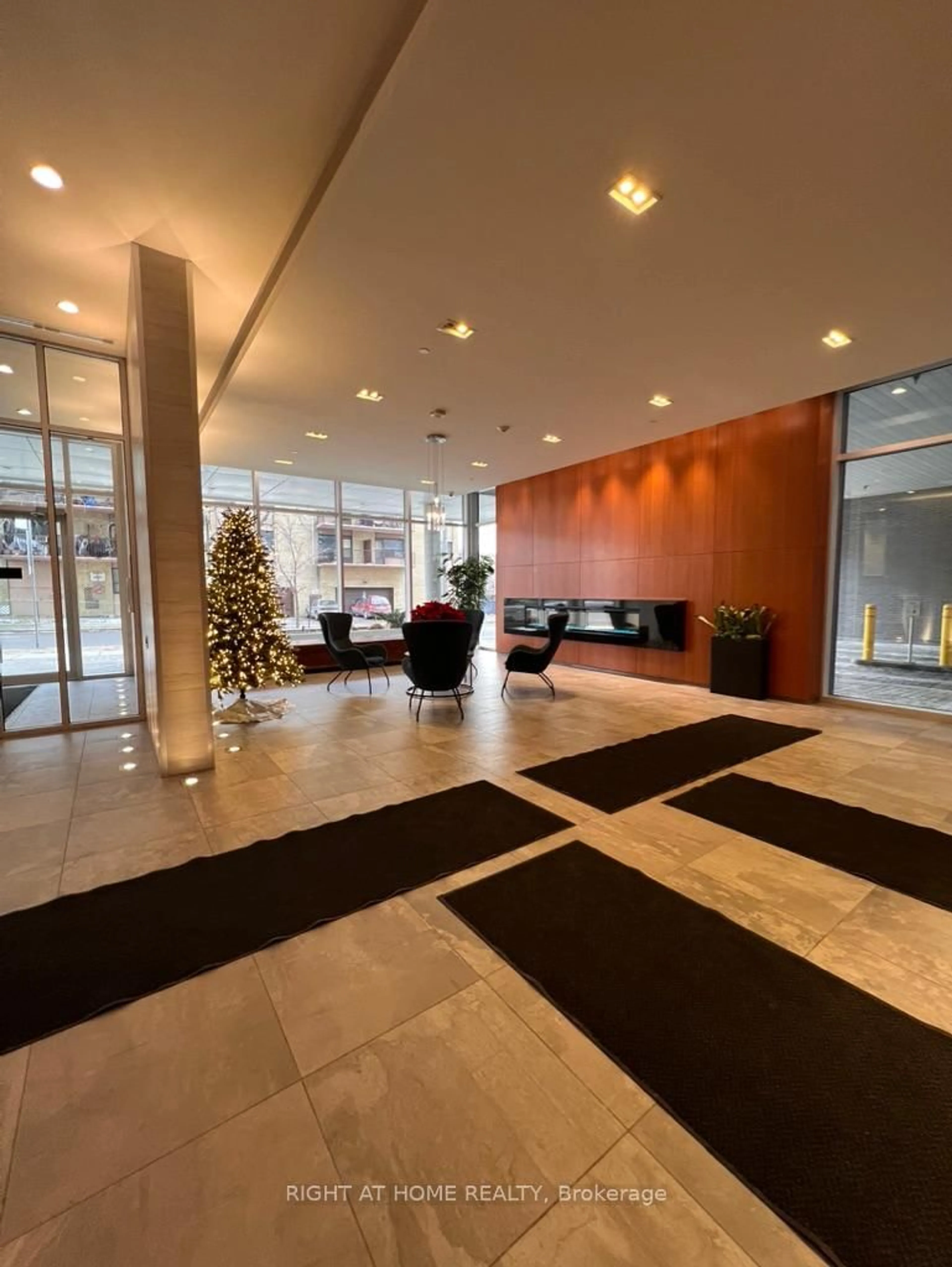 Lobby for 2800 Keele St #319, Toronto Ontario M3M 0B8