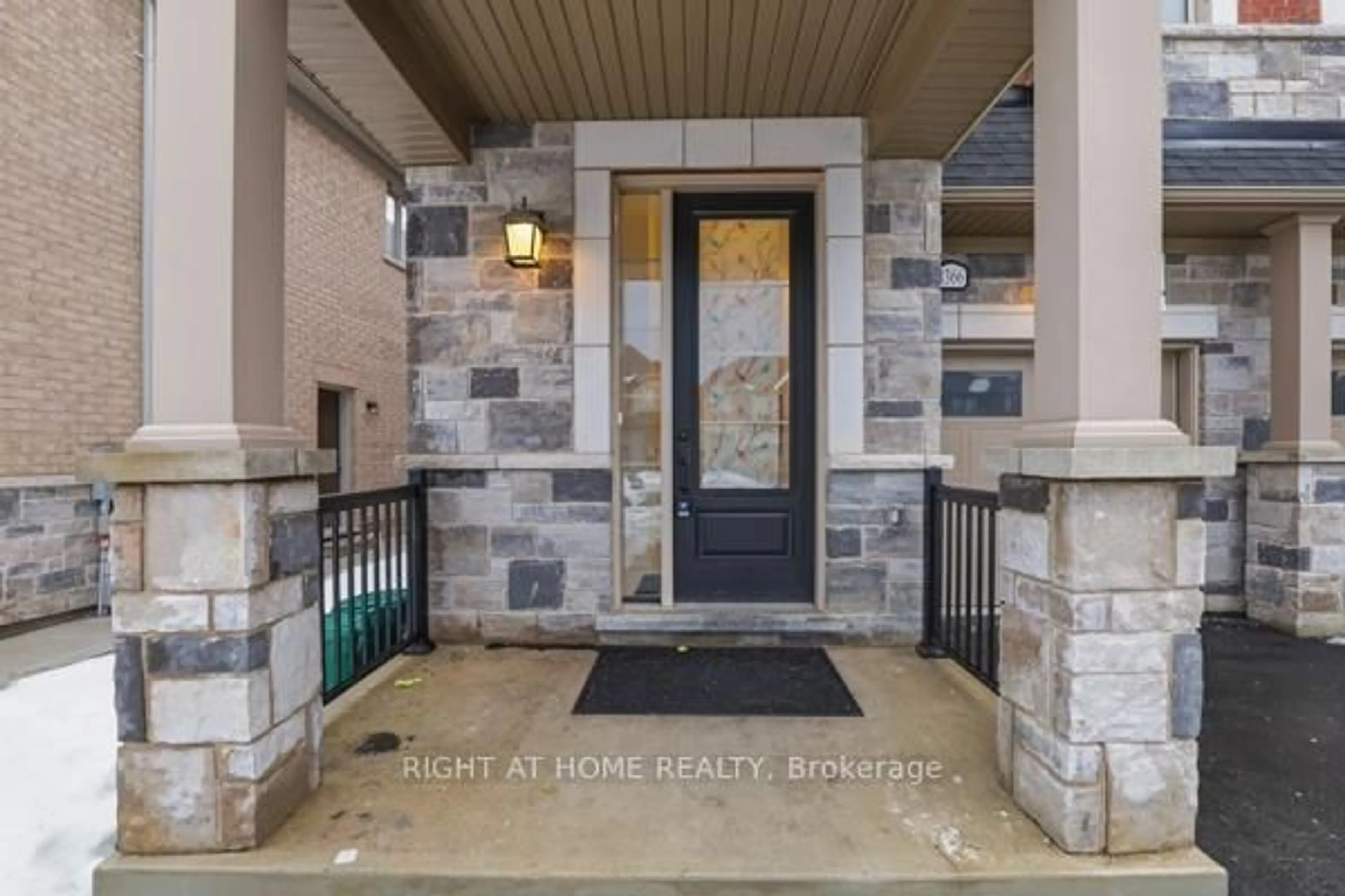 Indoor entryway for 1366 Farmstead Dr, Milton Ontario L9T 7K6