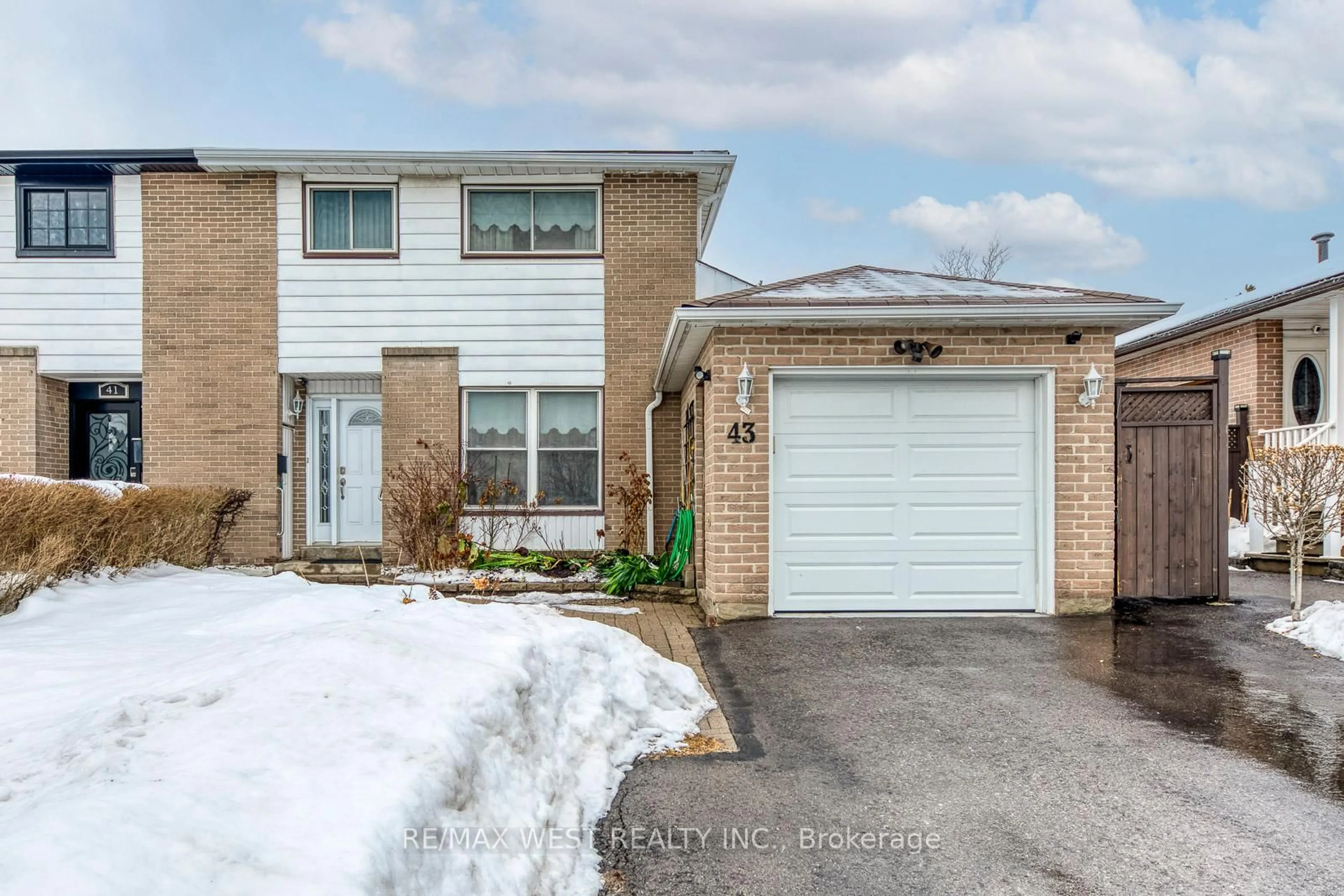 Home with brick exterior material, street for 43 Flamingo Cres, Brampton Ontario L6T 2G6