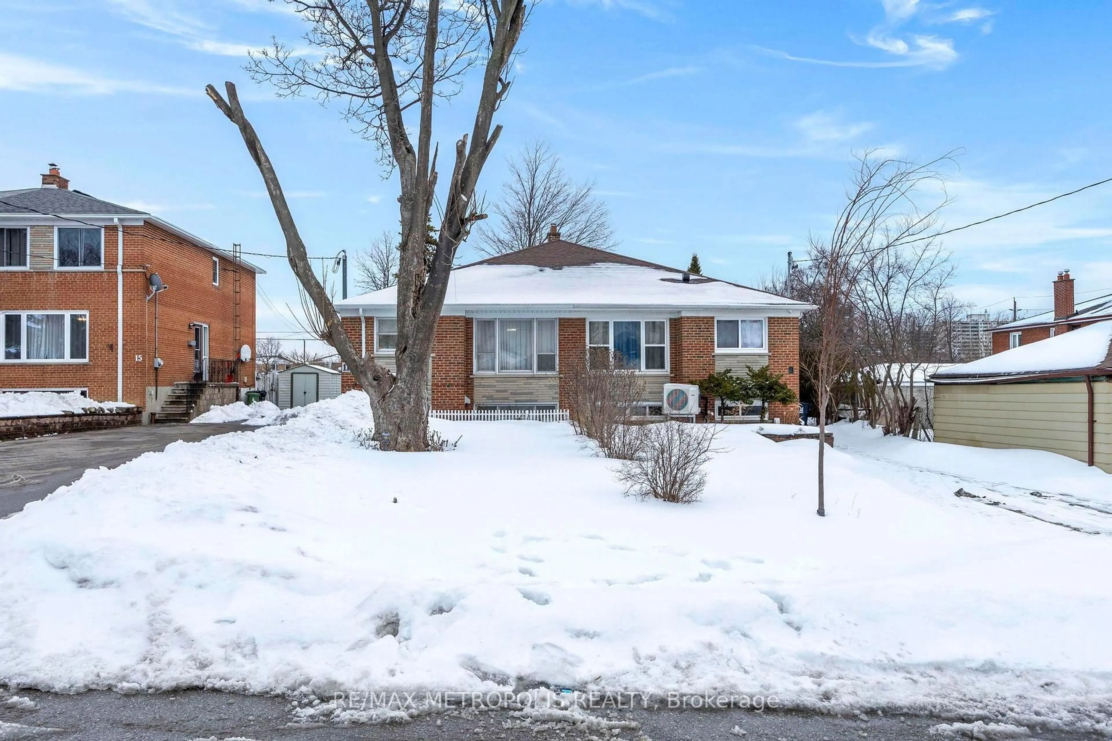 Unknown for 11 Rambler Pl, Toronto Ontario M3L 1N6