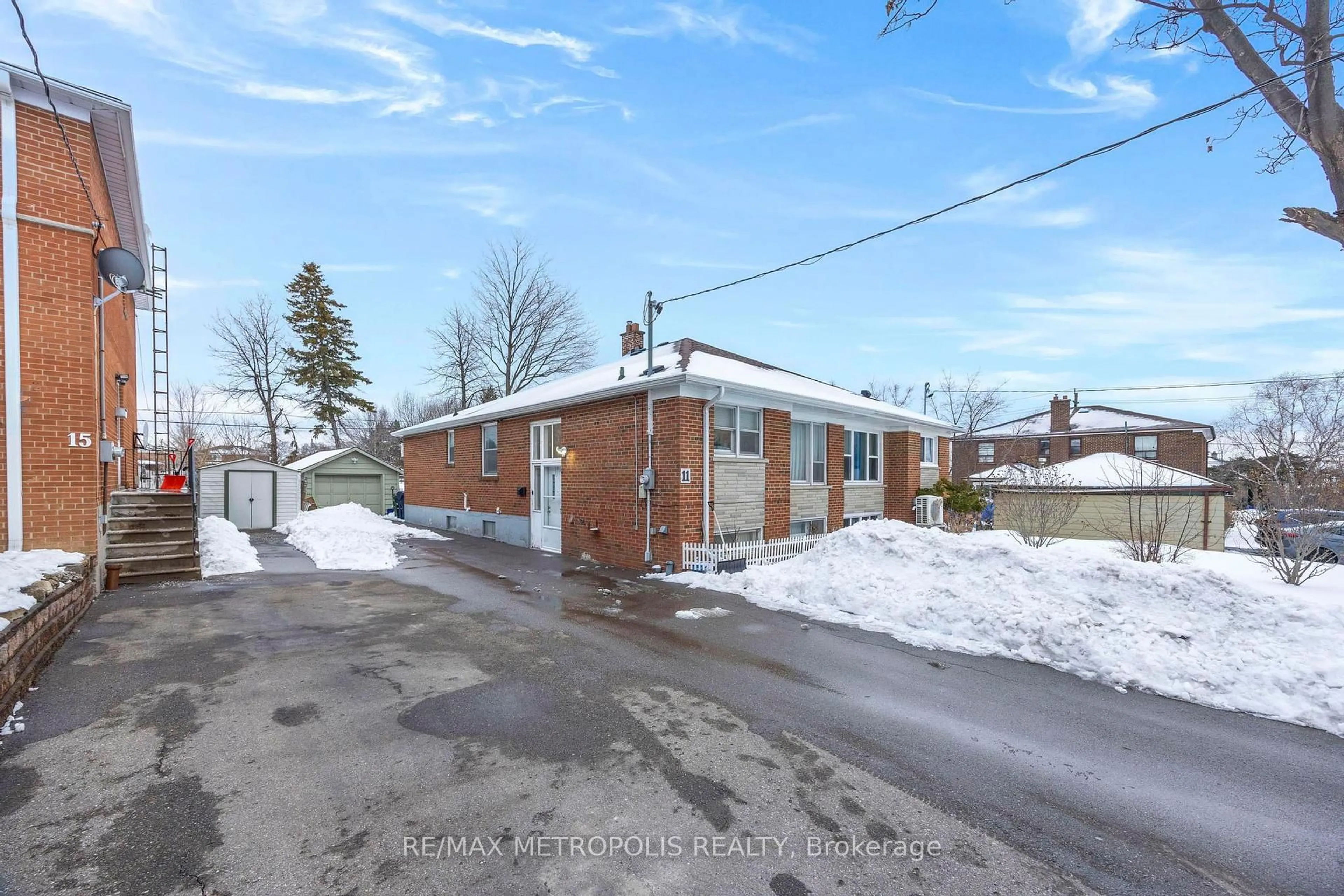 Unknown for 11 Rambler Pl, Toronto Ontario M3L 1N6