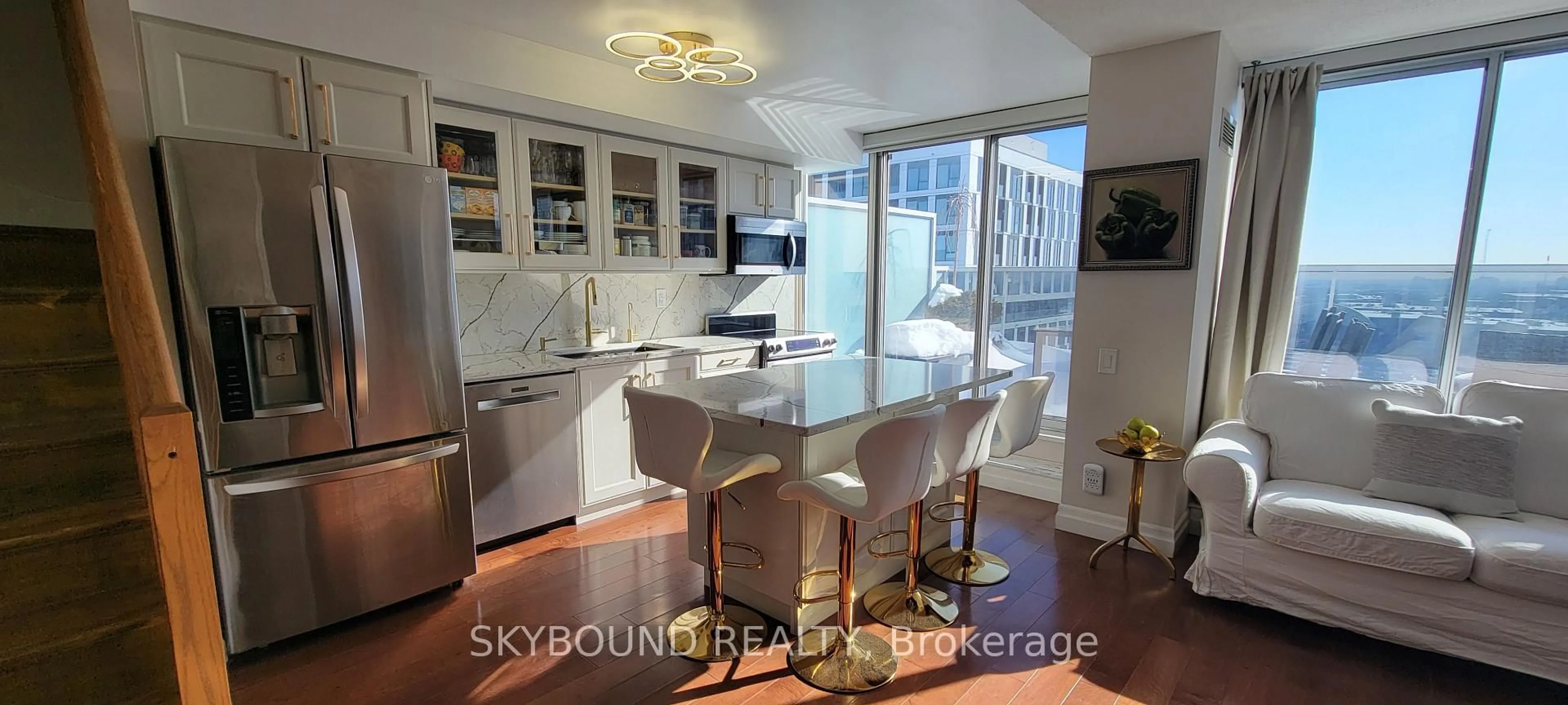 Open concept kitchen, ceramic/tile floor for 1040 The Queensway #919, Toronto Ontario M8Z 0A7