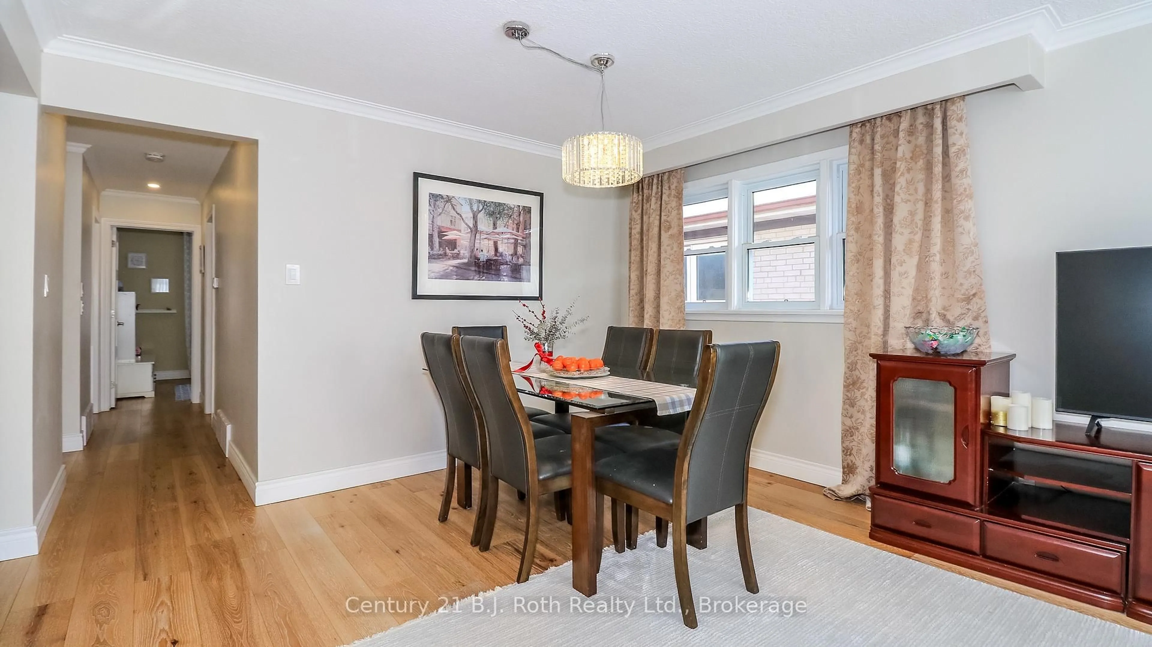 Dining room, wood/laminate floor for 156 The Westway, Toronto Ontario M9P 2C1