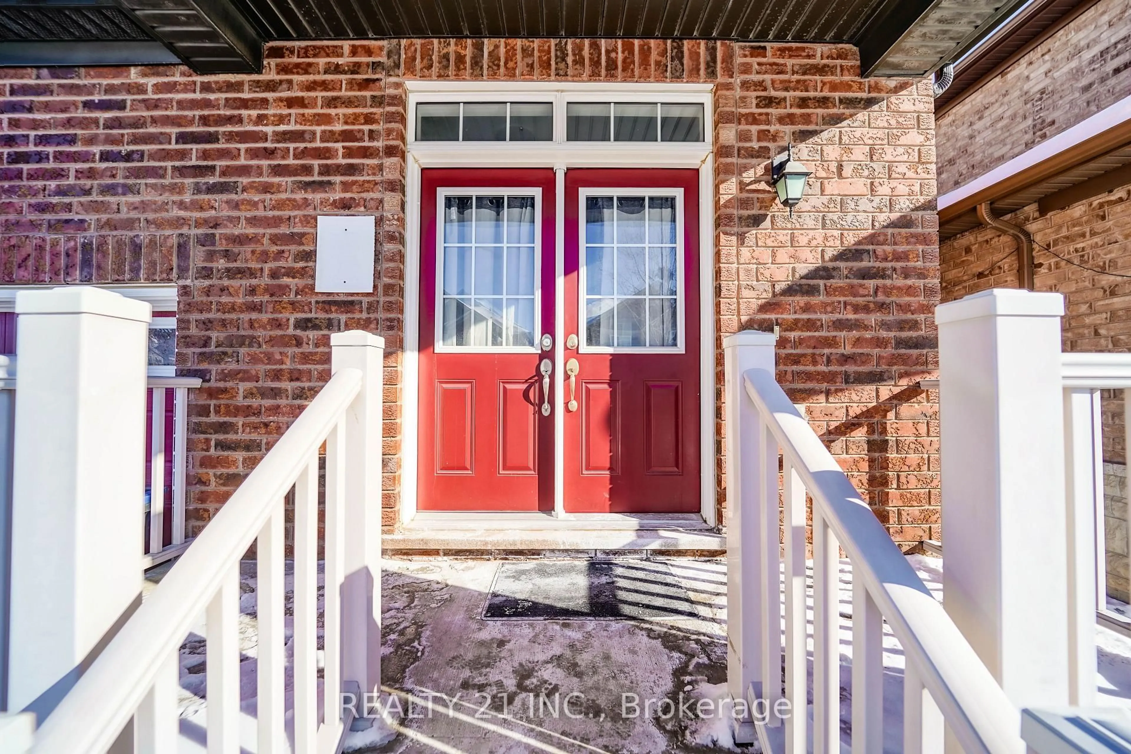 Indoor entryway for 54 Tysonville Circ, Brampton Ontario L7A 4B1
