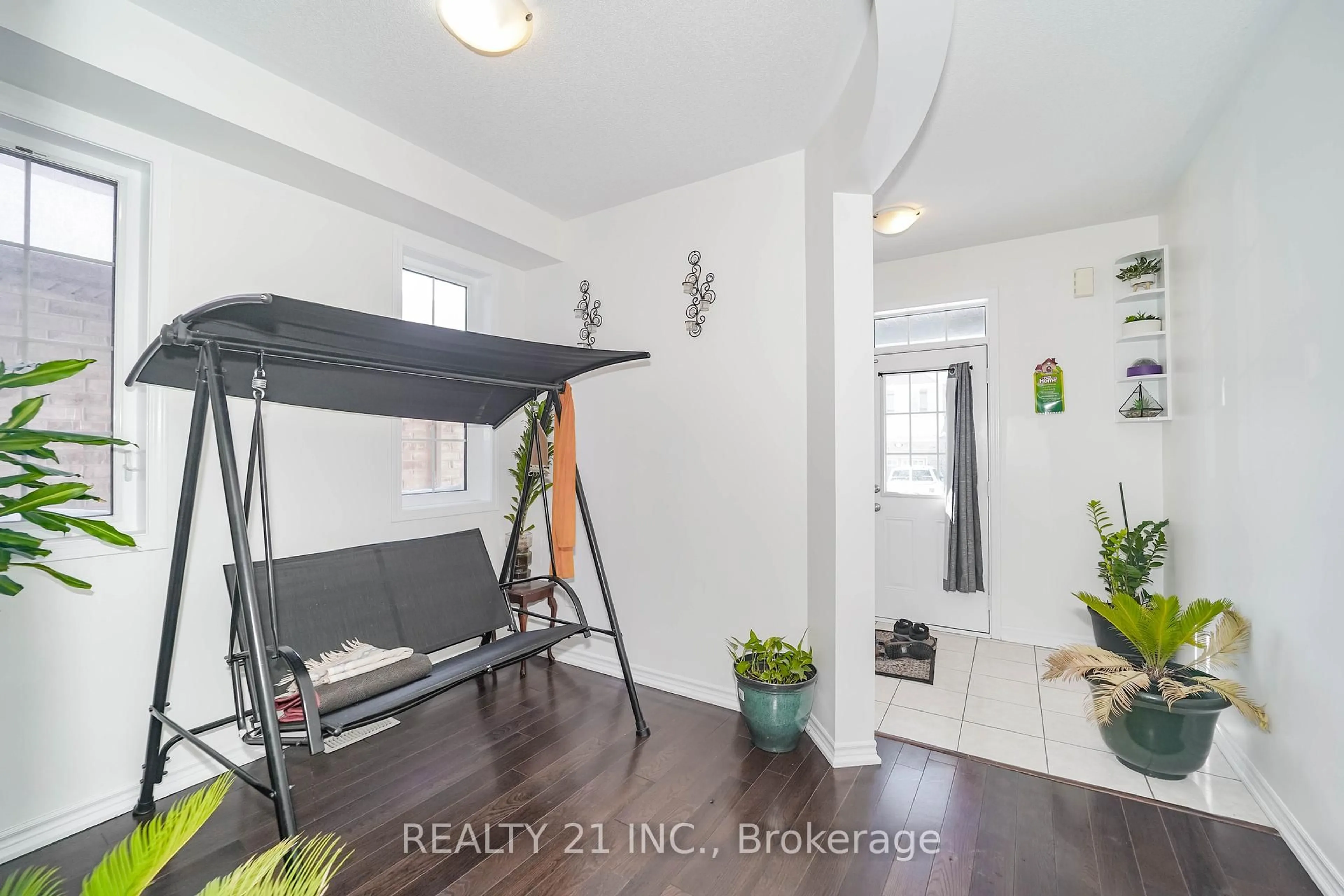 Unknown for 54 Tysonville Circ, Brampton Ontario L7A 4B1