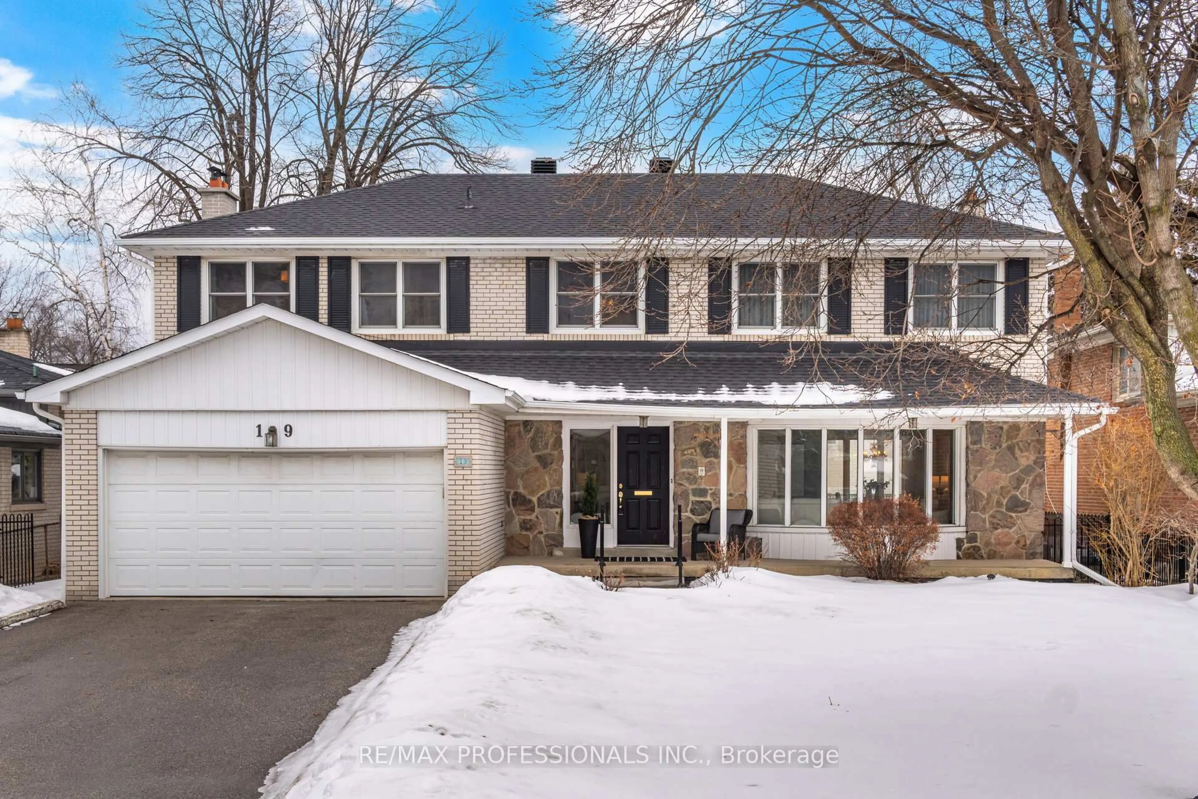 Home with vinyl exterior material, street for 19 Cherry Post Cres, Toronto Ontario M9C 2J9